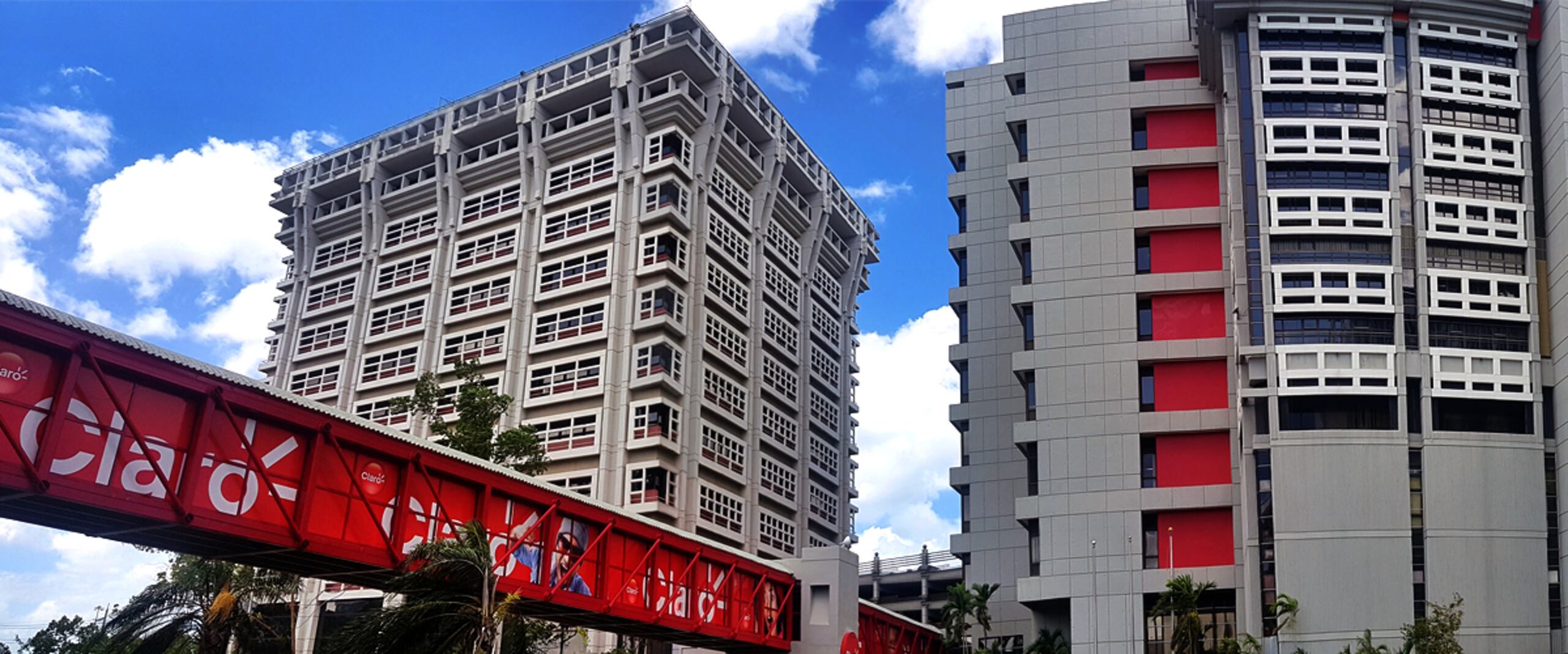 Los suscriptores que cumplan con los criterios de elegibilidad podrán solicitar ambos descuentos que al combinarse ofrecen un crédito máximo de $10.00.