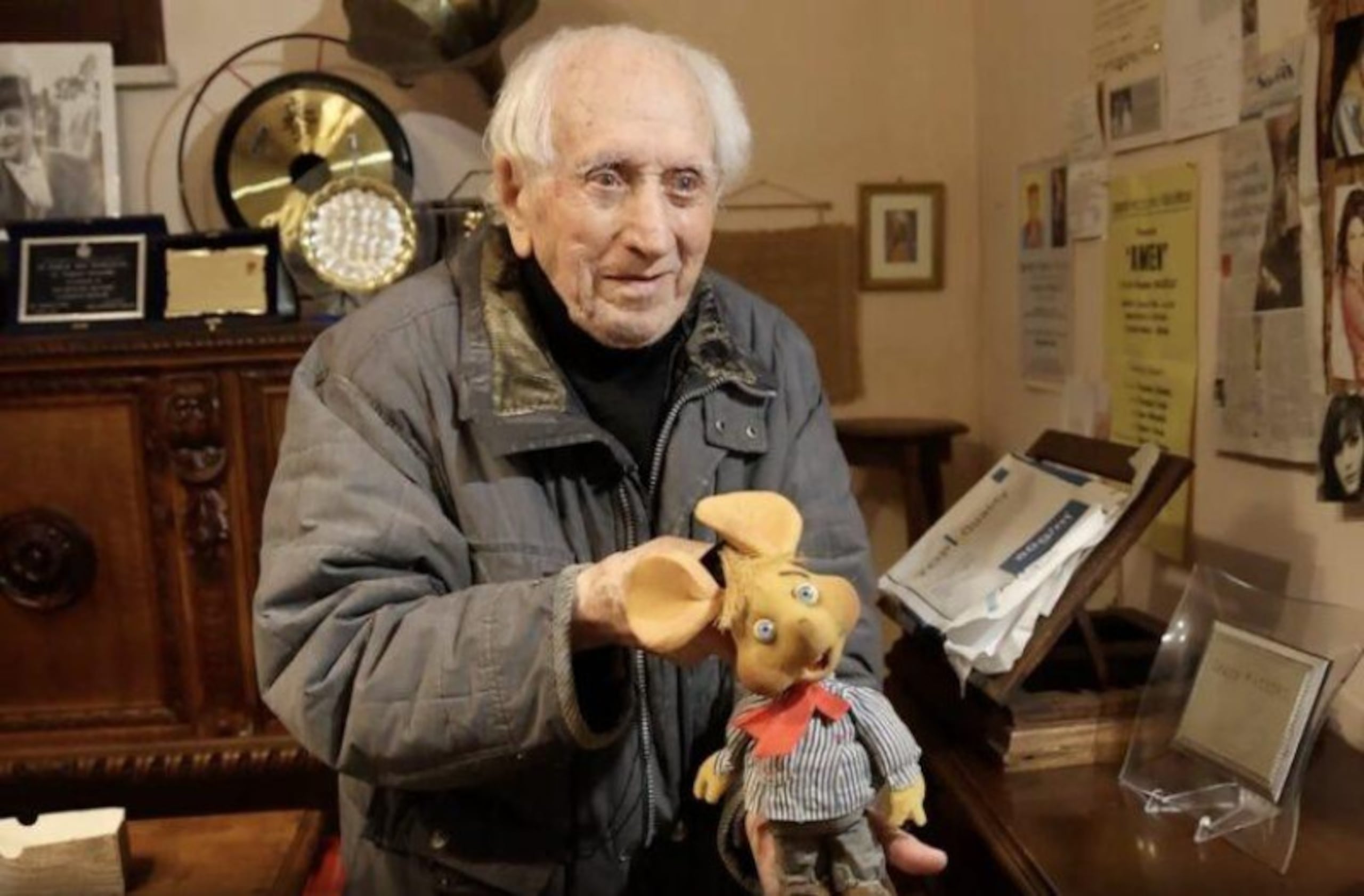 Peppino Mazzullo dio vida al icónico ratón por 45 años.