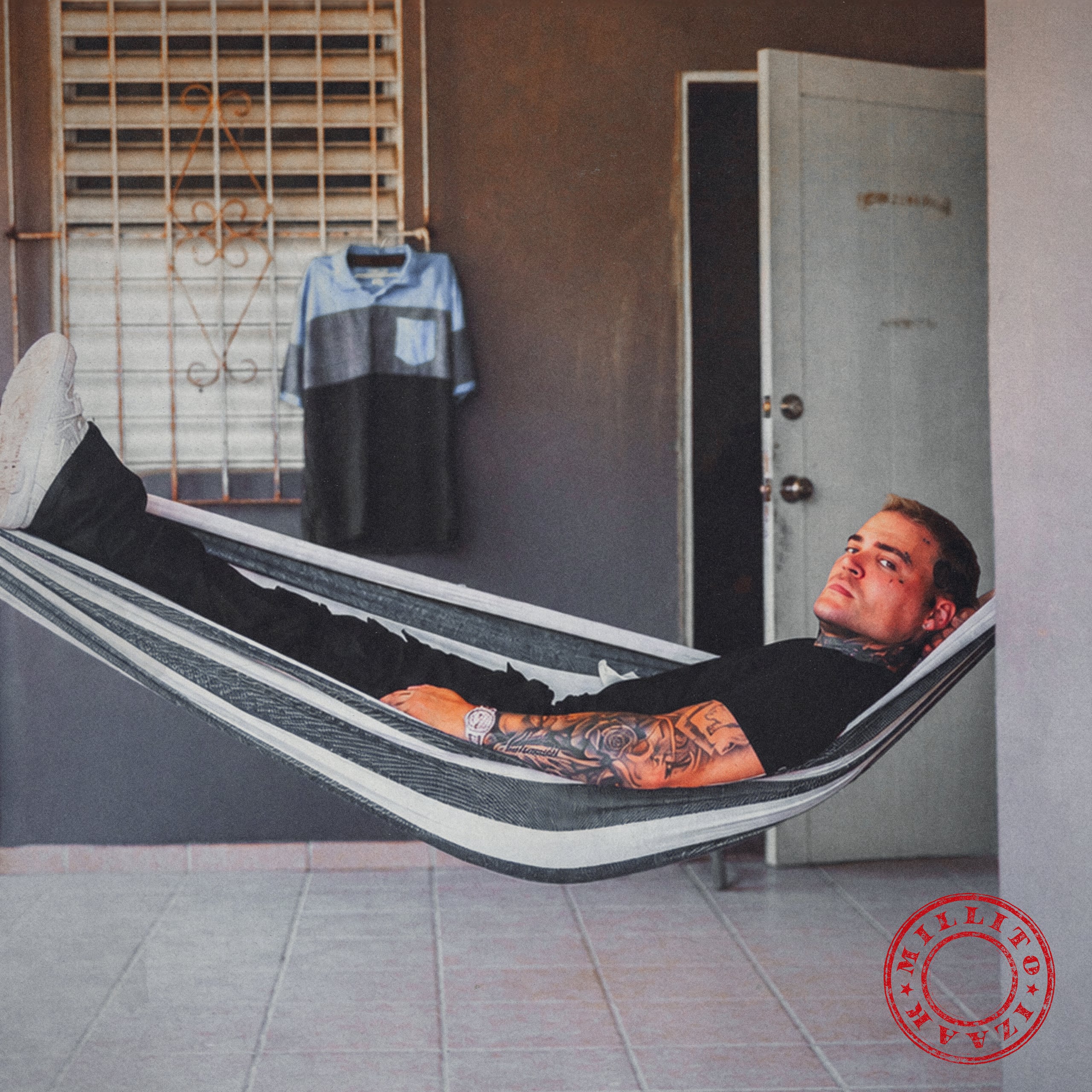 iZaak rinde tributo a sus raíces en la carátula de su nuevo disco.
