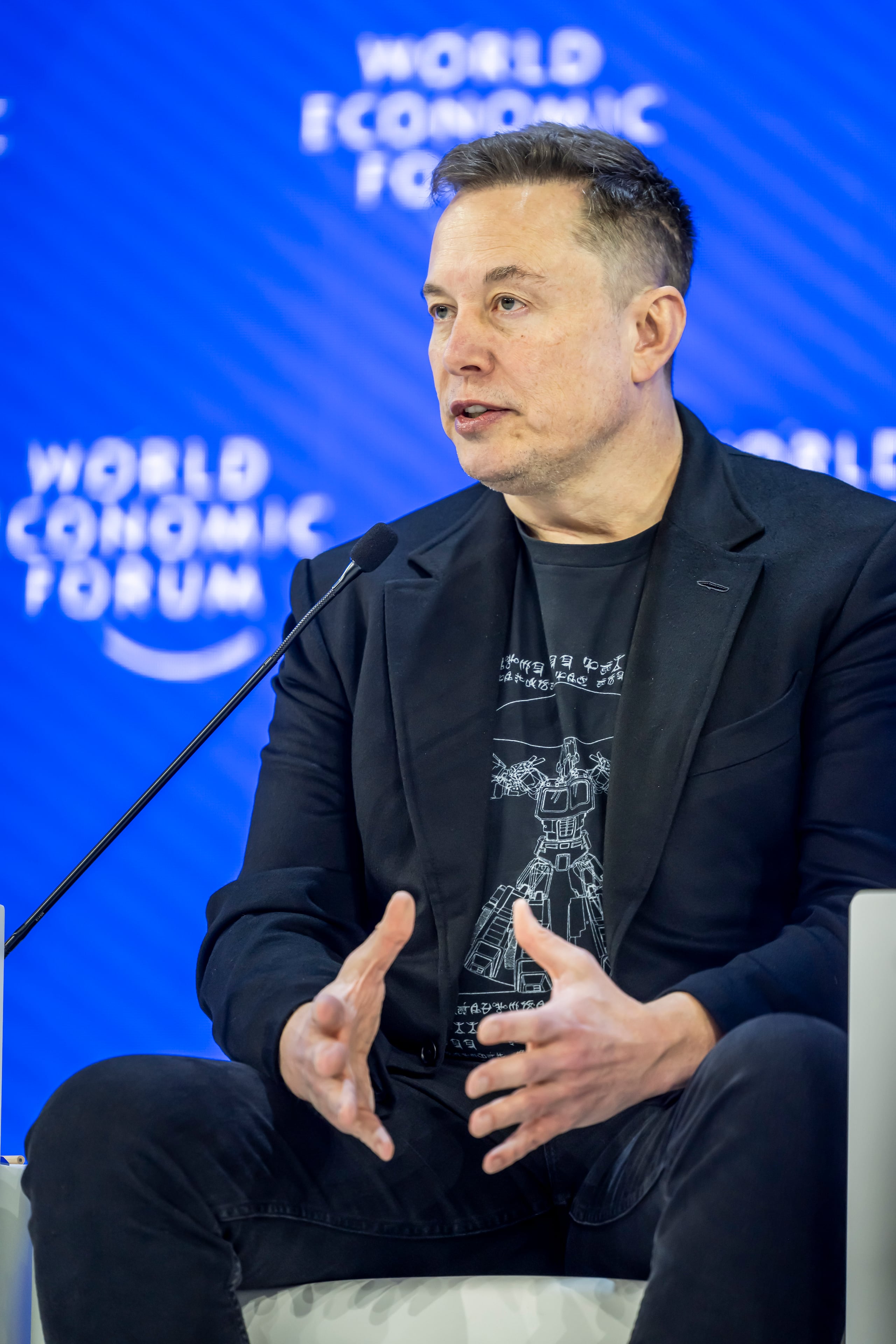 Musk ha dicho públicamente que Epstein “intentó acercarse” a él, pero que él nunca visitó la isla y que cualquier sugerencia de lo contrario es “categóricamente falsa”.