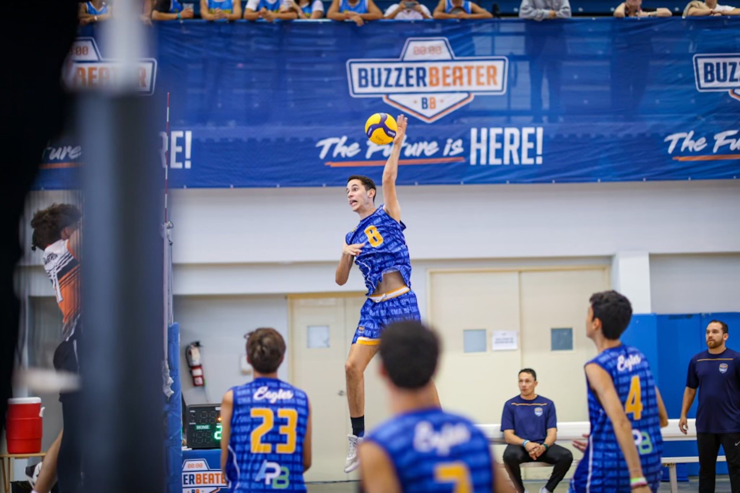 Dylan Velázquez, de Bayamón Military Academy y con estatura de 6'5", es uno de los prospectos a seguir en la Copa Buzzer Beater.