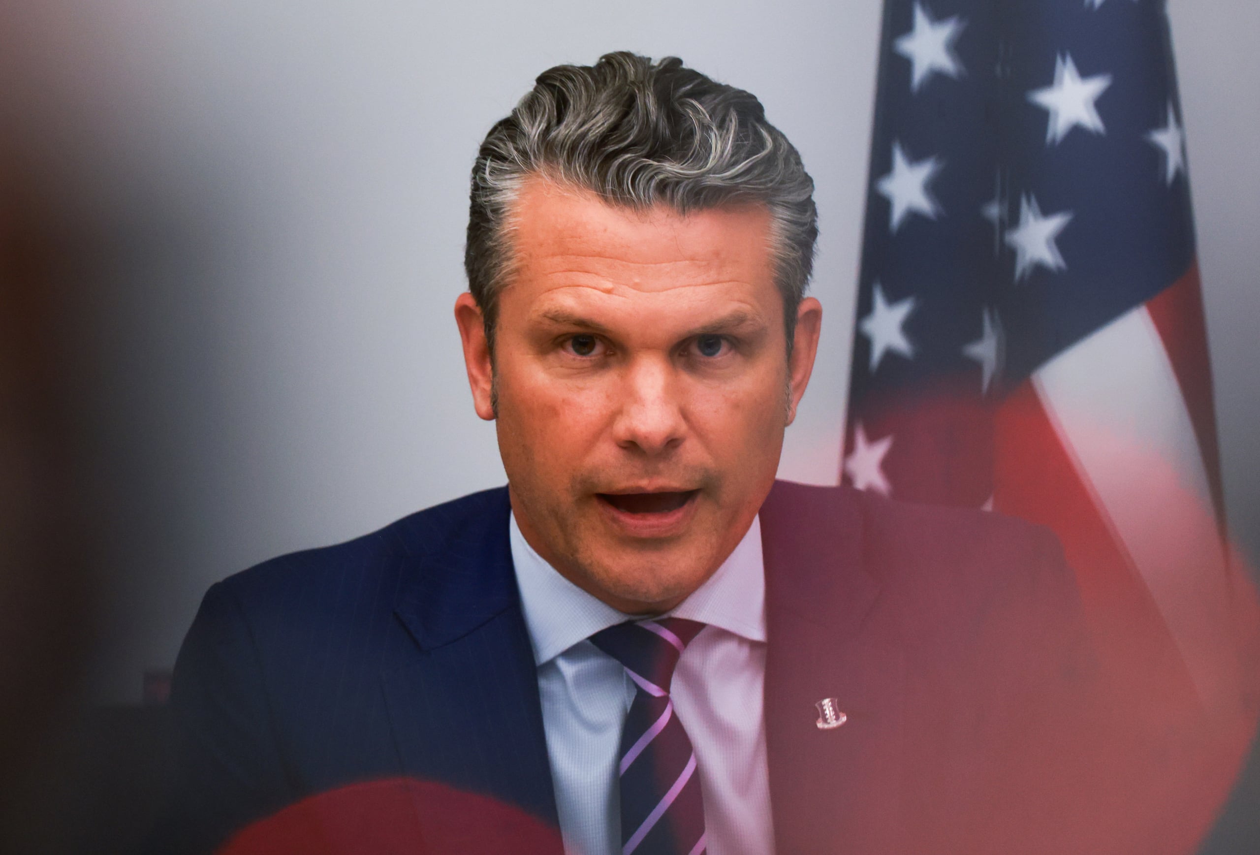 El secretario de guerra estadounidense, Pete Hegseth, dijo que la operación estará liderada por un grupo de trabajo conjunto específico y el Comando Sur, que comprende las operaciones militares estadounidenses en Sudamérica, Centroamérica y el Caribe. (EFE/EPA/OLIVIER HOSLET/ARCHIVO)