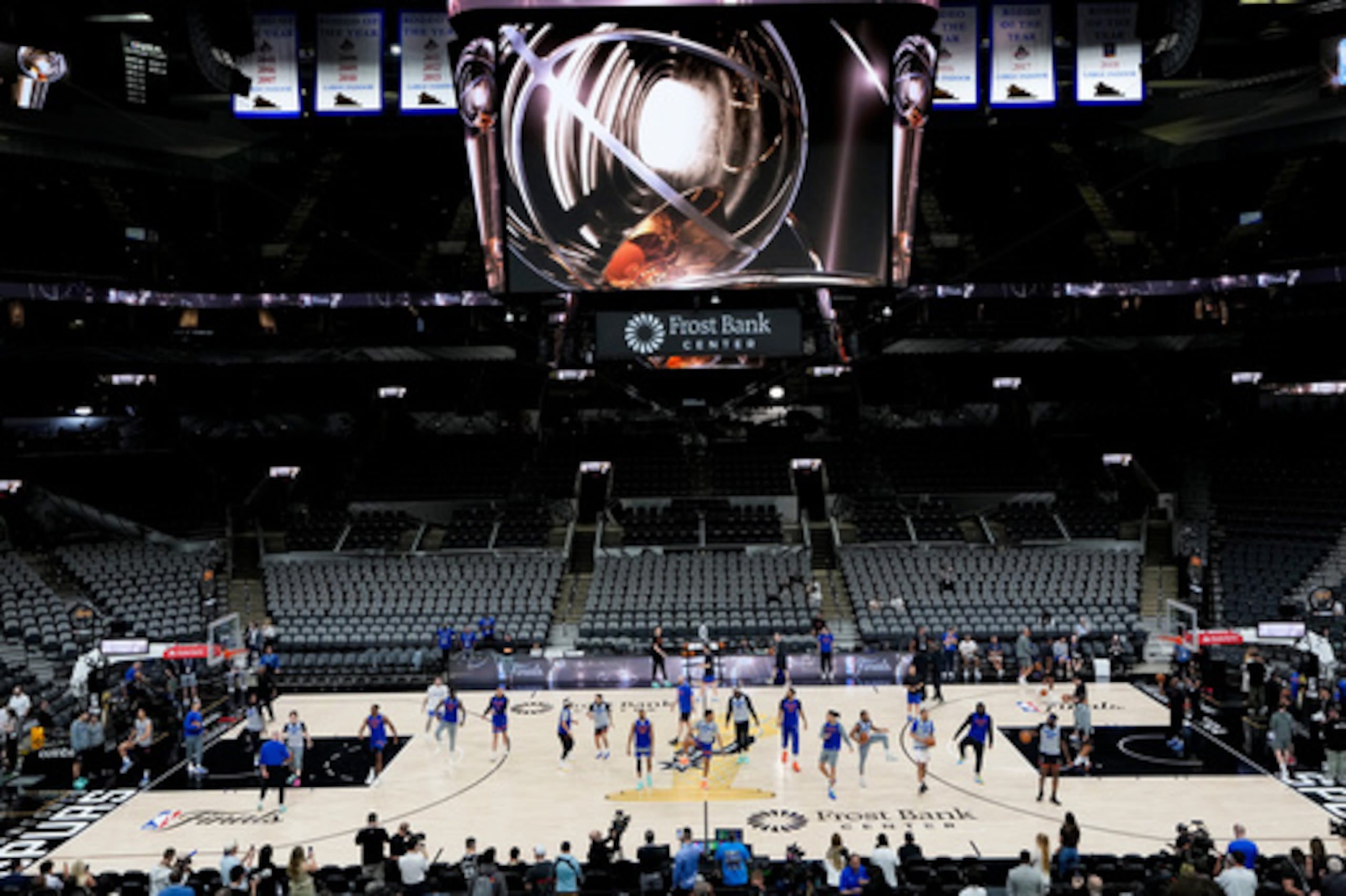 Knicks de Nueva York entrenan en la arena de los Spurs de San Antonio antes del inicio de las Finales de la NBA el martes 2 de junio del 2026. (AP Foto/David J. Phillip)