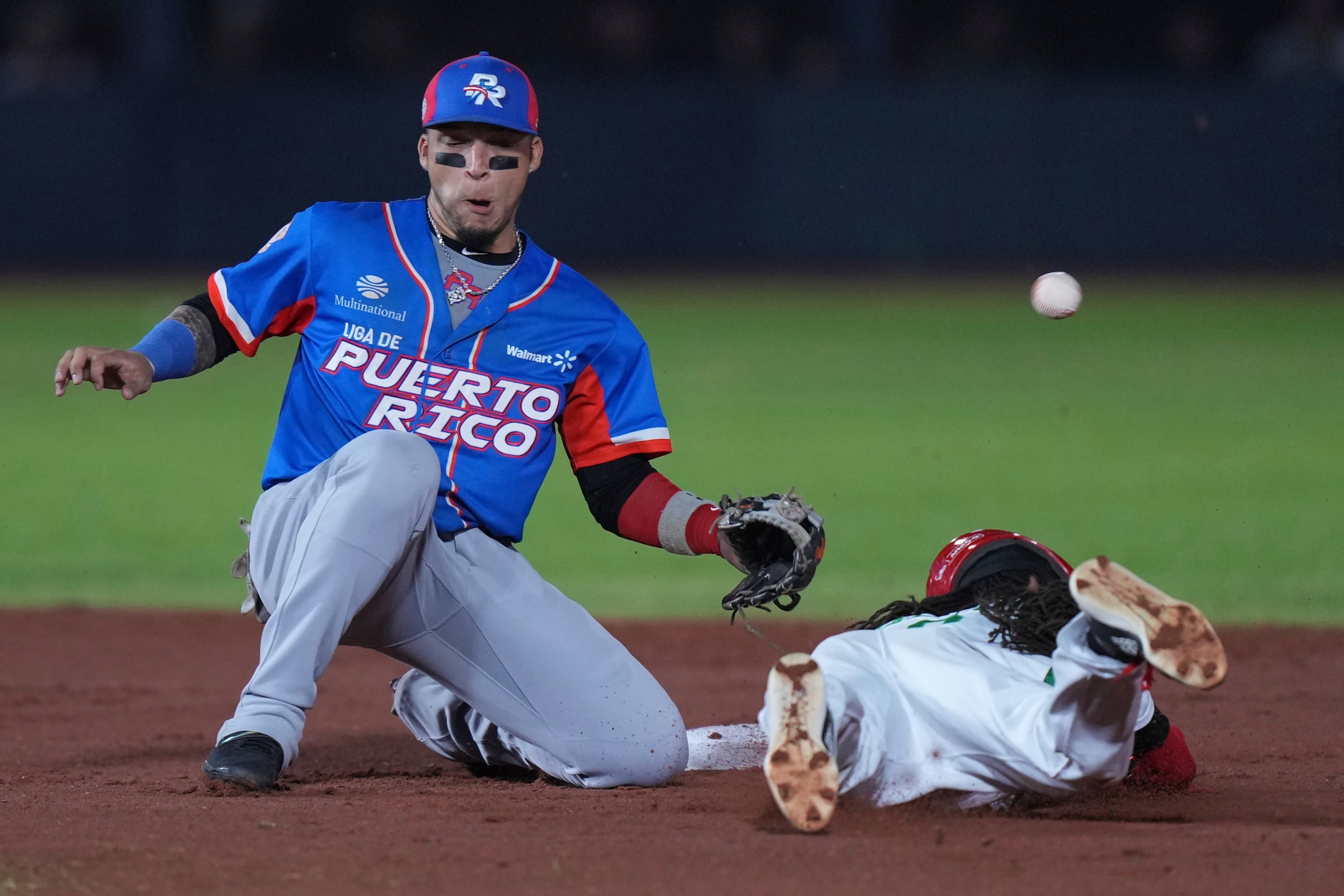 La Confederación de Béisbol Profesional del Caribe podría contemplar la posibilidad de celebrar el evento en una sede alterna o mantenerla en Venezuela con la participación de equipos invitados.