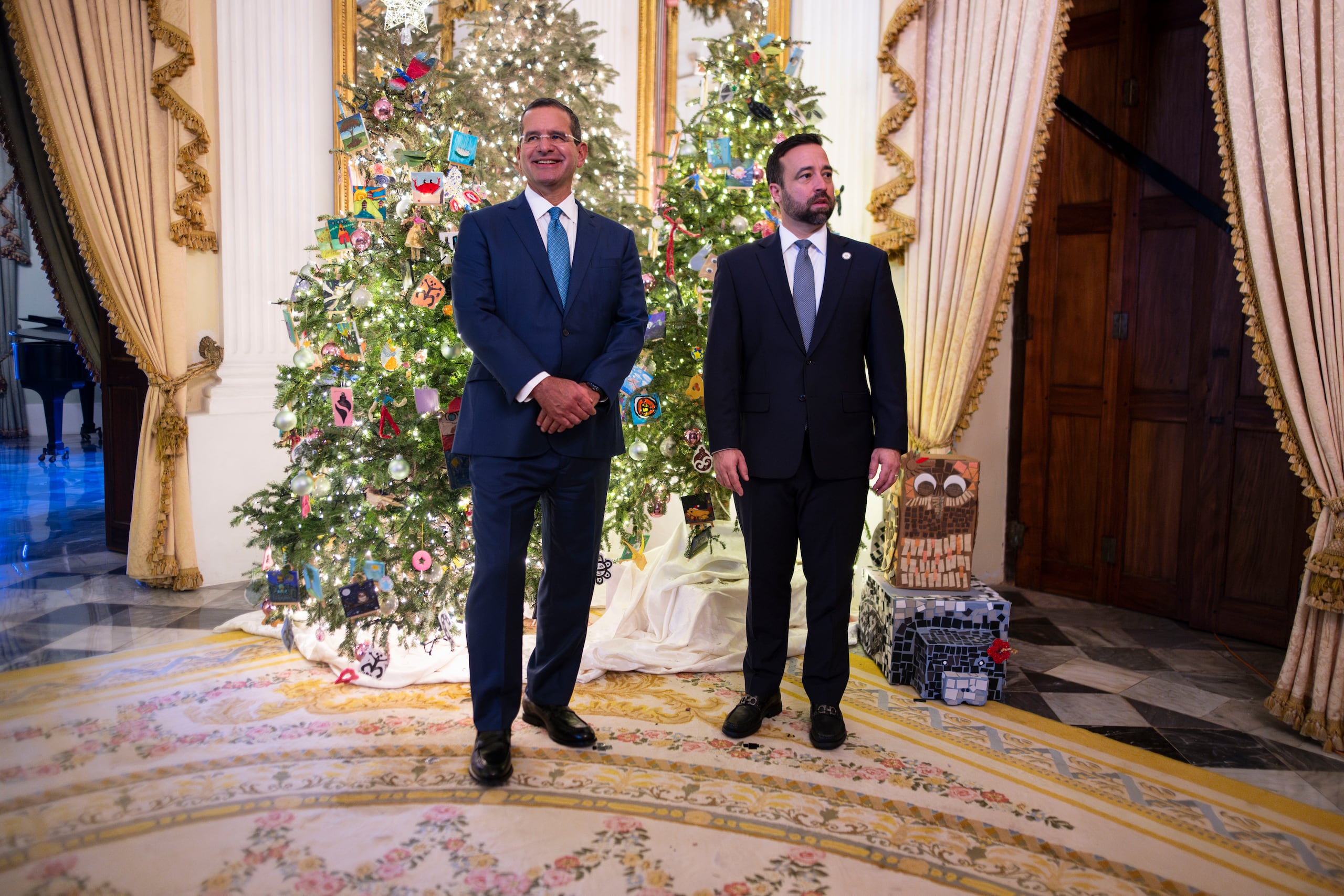 De igual manera, acudieron al saludo protocolar algunos jefes de agencias federales, jefes militares y líderes de organizaciones sin fines de lucro.