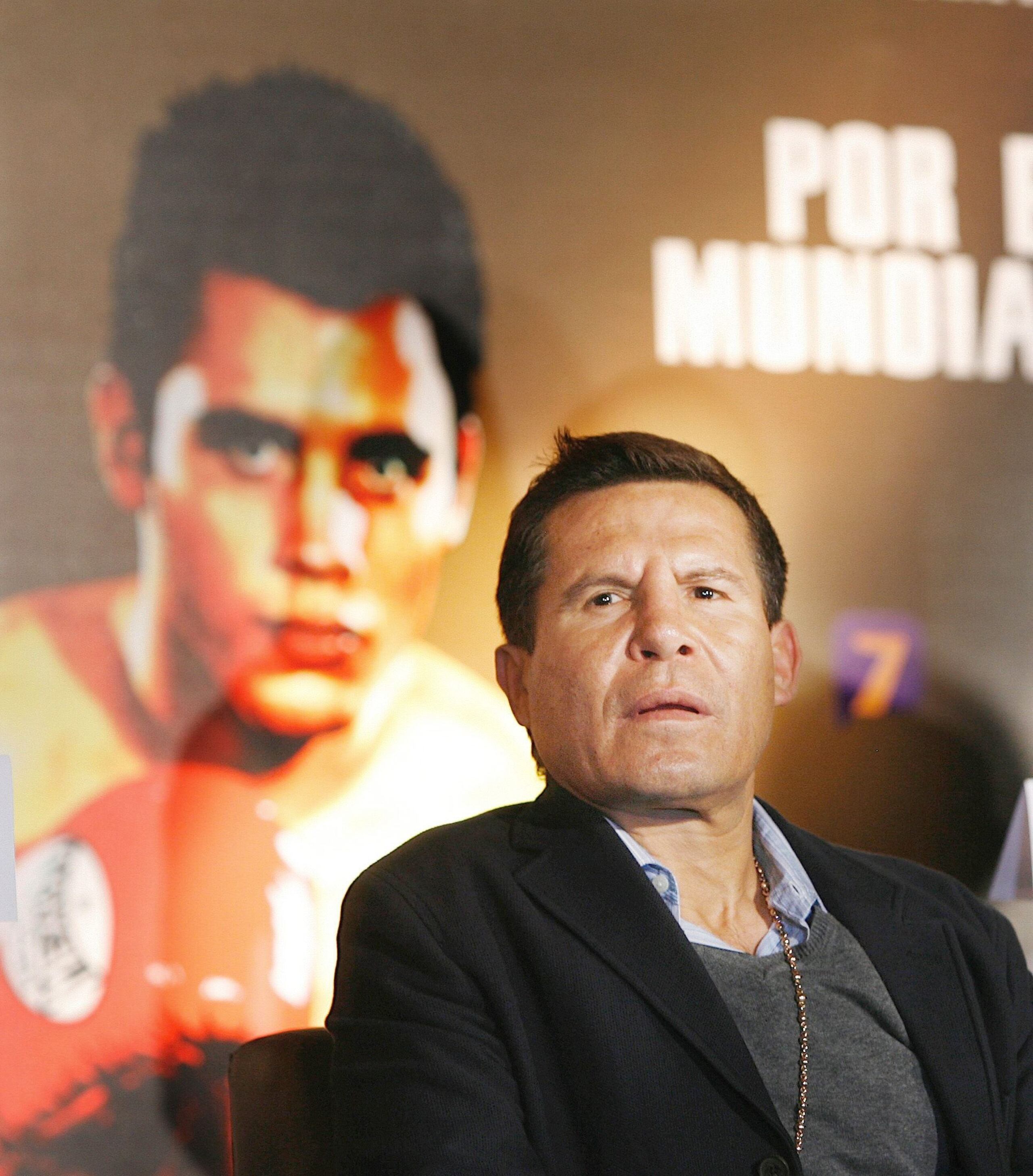 El exboxeador Julio César Chávez señaló que el asesinato de su hermano no quedará inmune. (EFE)