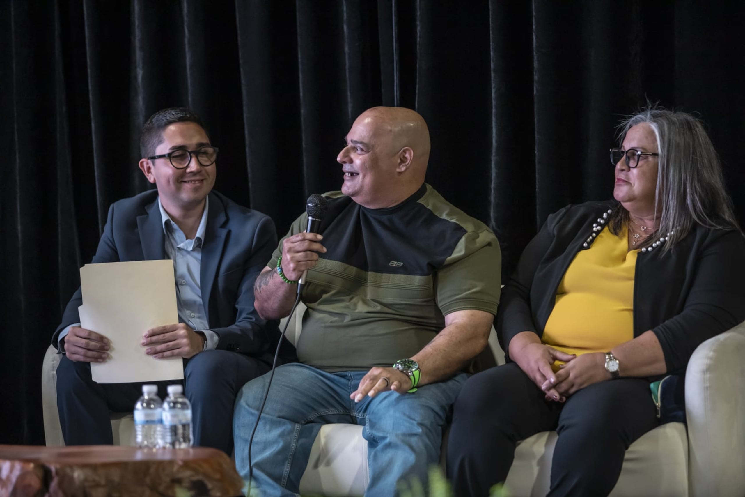 En el foro participó Sigfredo Ramos y  Glorimar Ortiz Betancourt, quienes ahora tienen techo seguro.