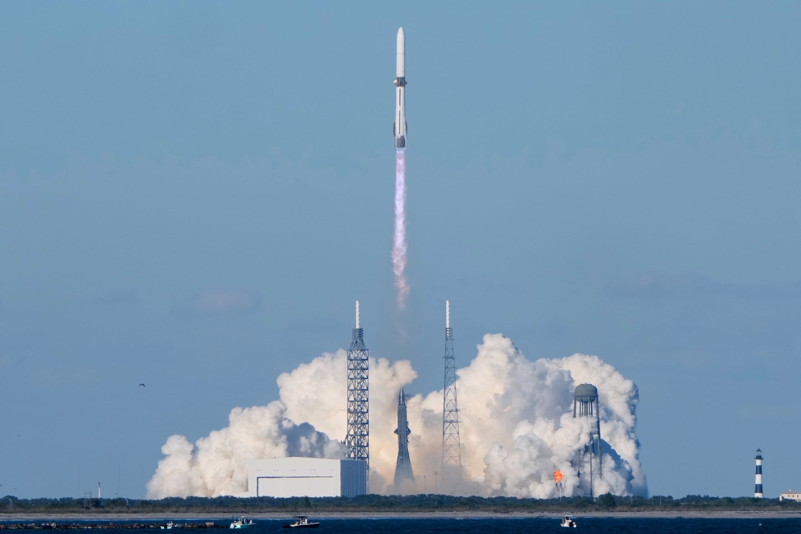 Un cohete New Glenn de la empresa Blue Origin. (AP Foto/John Raoux)