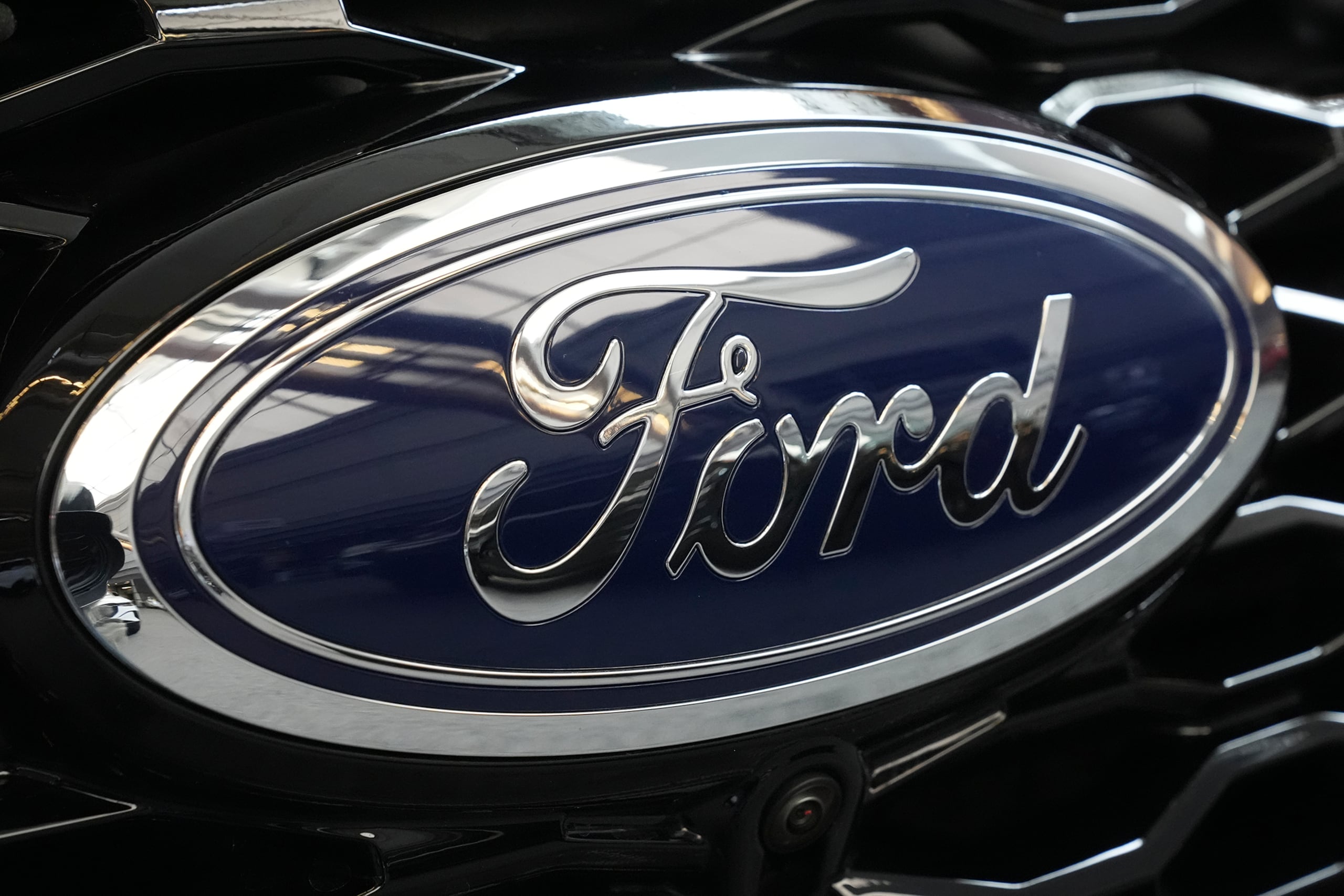El número de Ford para este retiro es 25S72