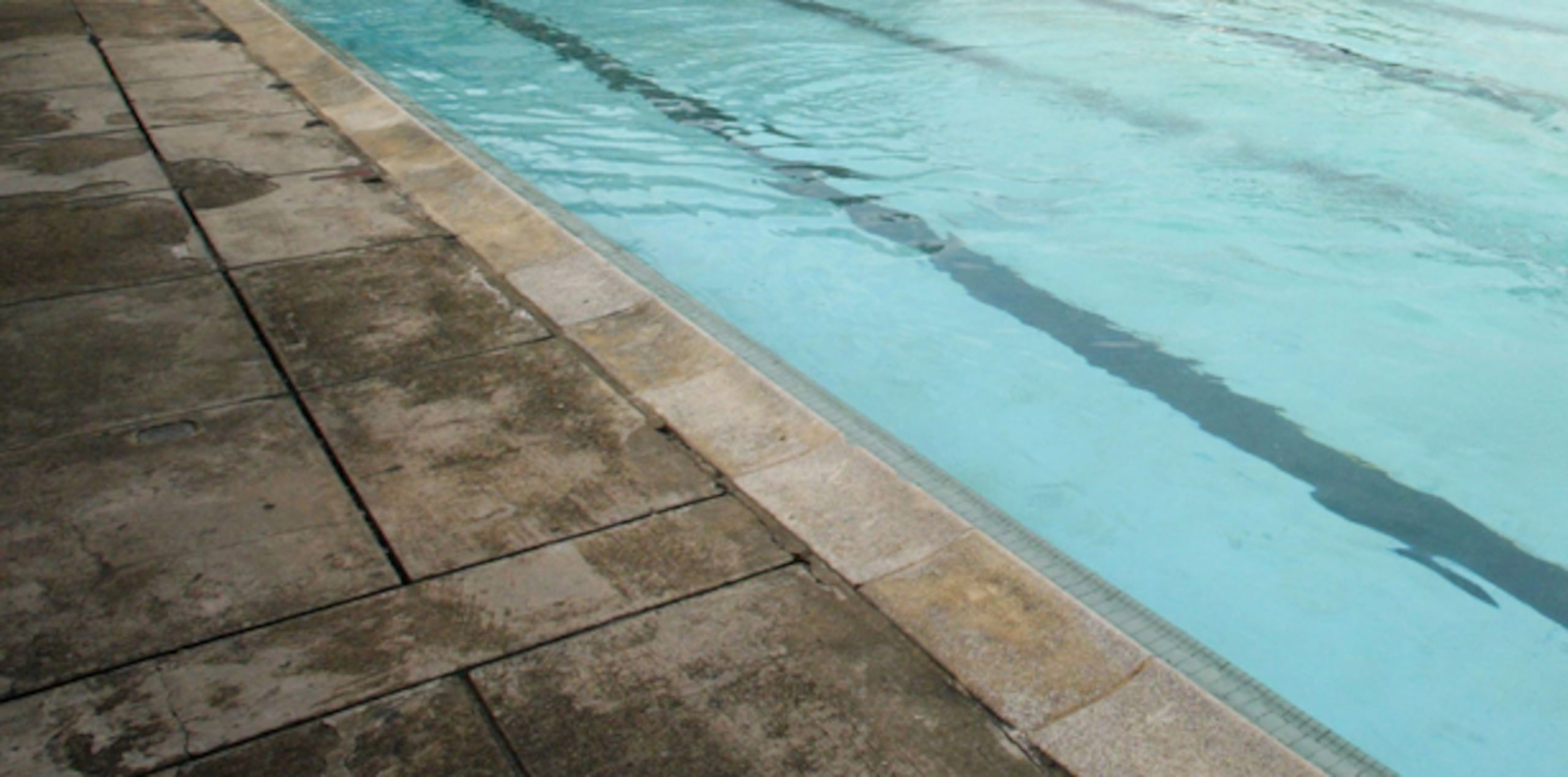 Según las autoridades, la menor cayó a la piscina mientras se desarrollaba la fiesta y fue transportada por sus padres al Hospital Ryder de Humacao. (Archivo)