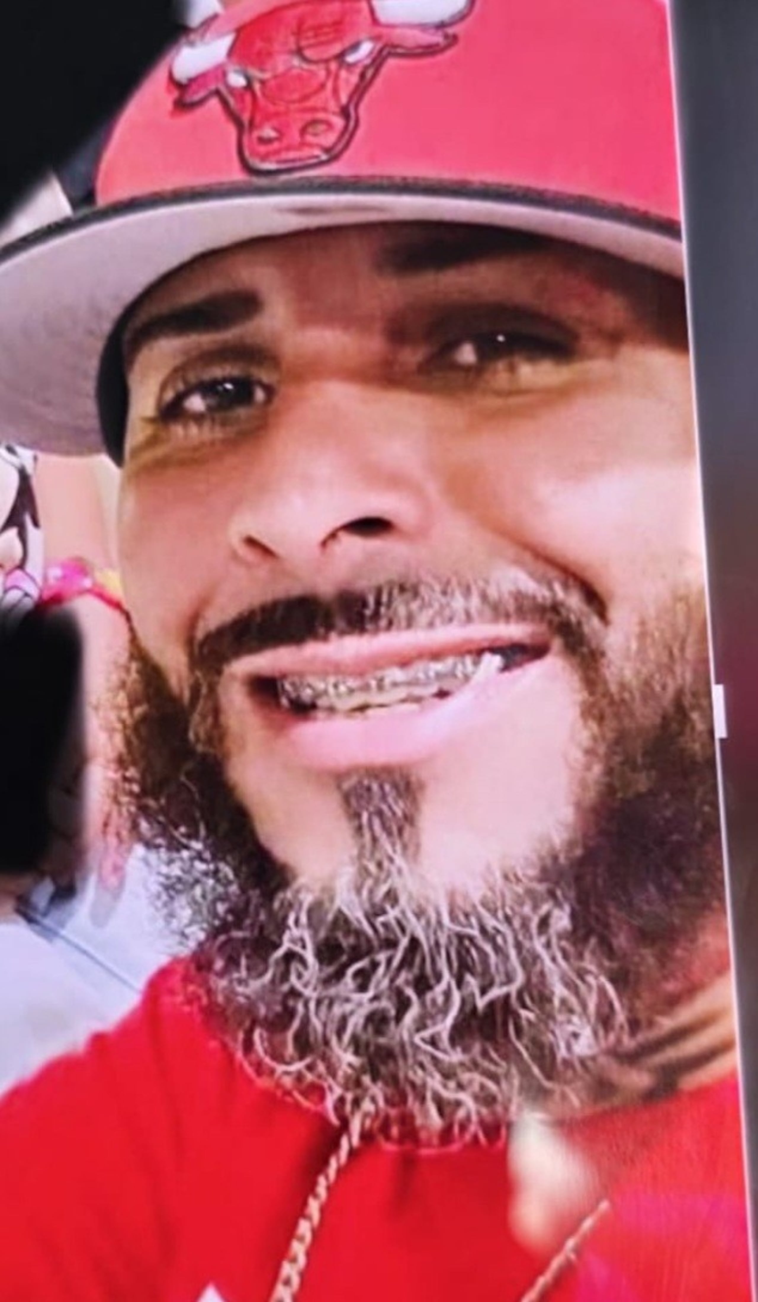 Axel J. Ayala Toro, es buscado como sospechoso de dispararle a su expareja en San Germán.