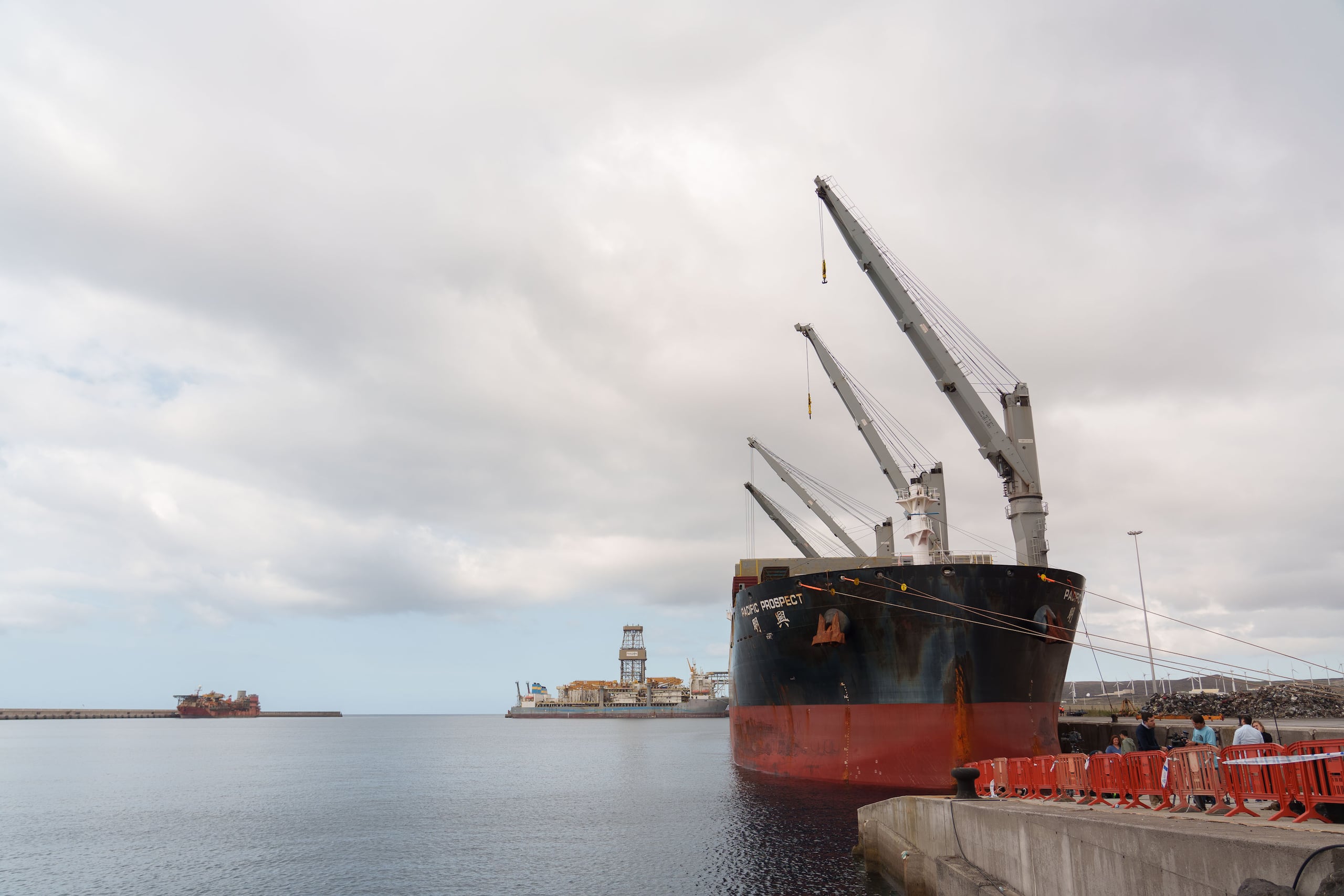 Bocana del Puerto de Granadilla (Tenerife) por la que se espera que entre el buque de bandera holandesa MV Hondius afectado por un brote de hantavirus.