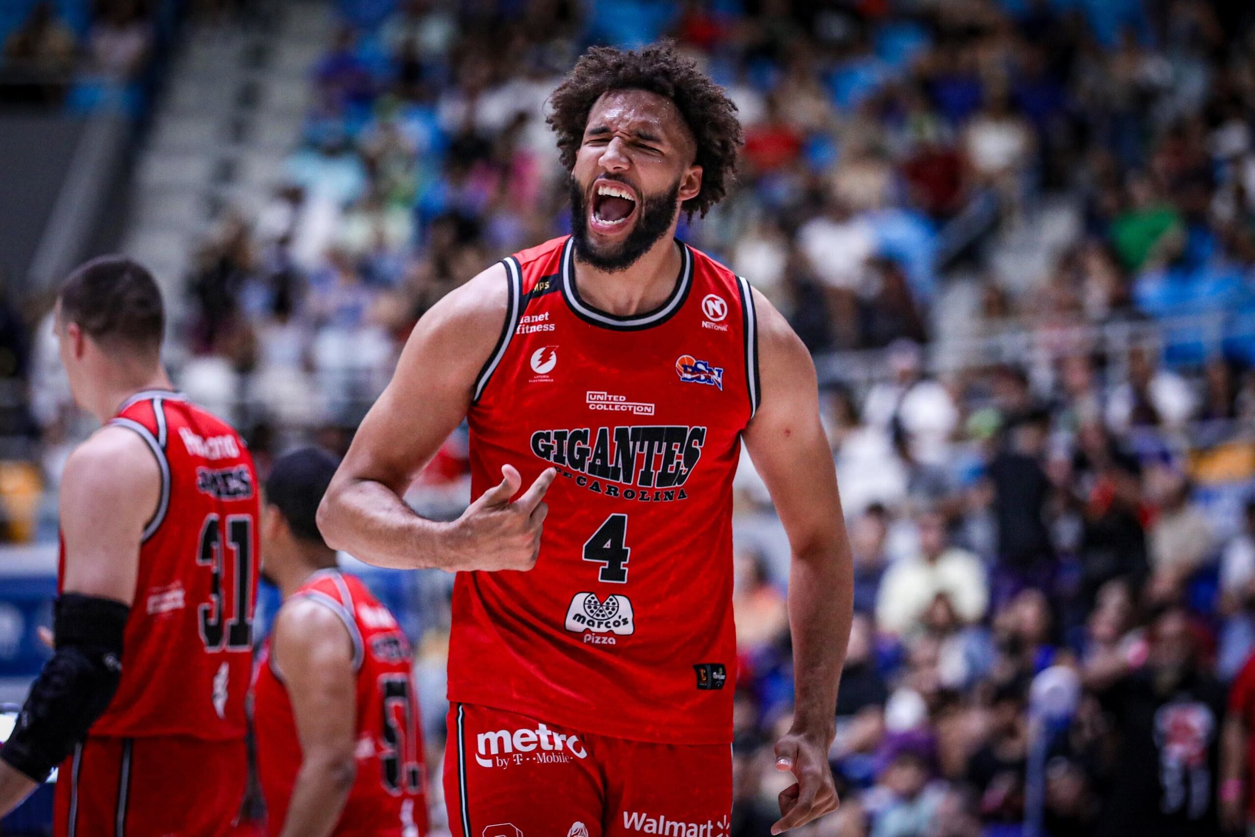 George Conditt IV, de los Gigantes de Carolina, durante el cuarto juego de la semifinal del BSN 2024 contra los Osos de Manatí.