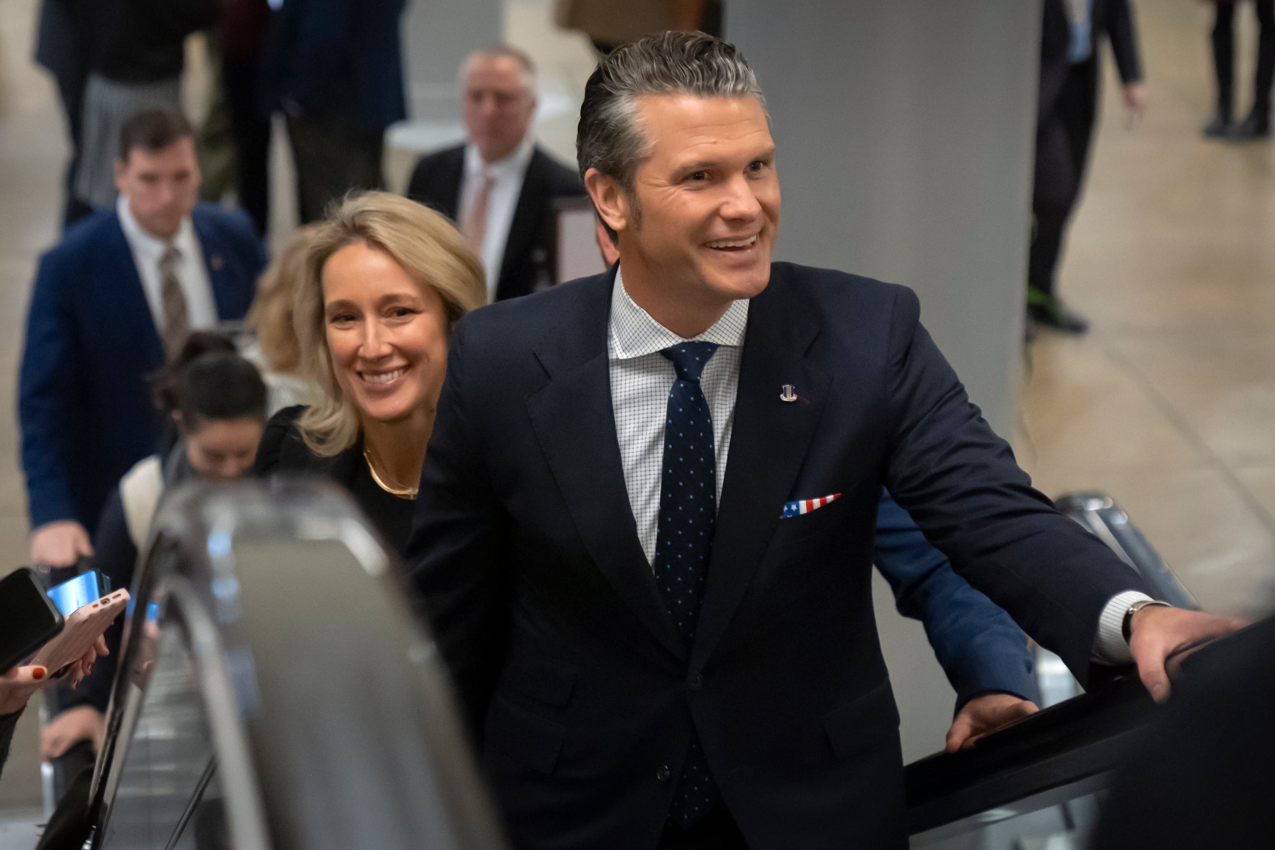 Hegseth señaló que todas esas acusaciones que llevaron a los demócratas a pedir un nuevo nominado, constituían una persecución política.
