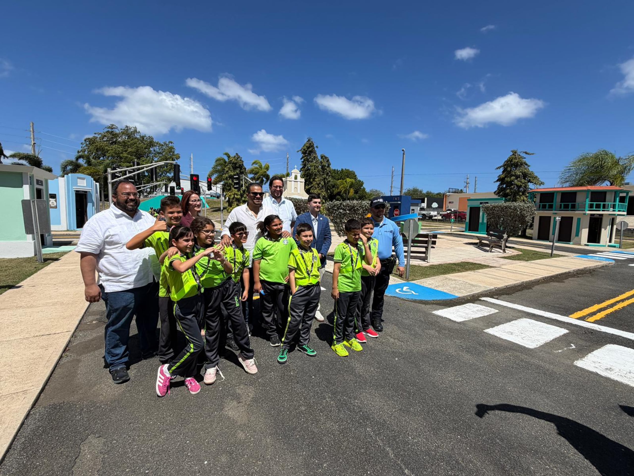 CST lanza iniciativa educativa dirigida a estudiantes para prevenir fatalidades en las carreteras