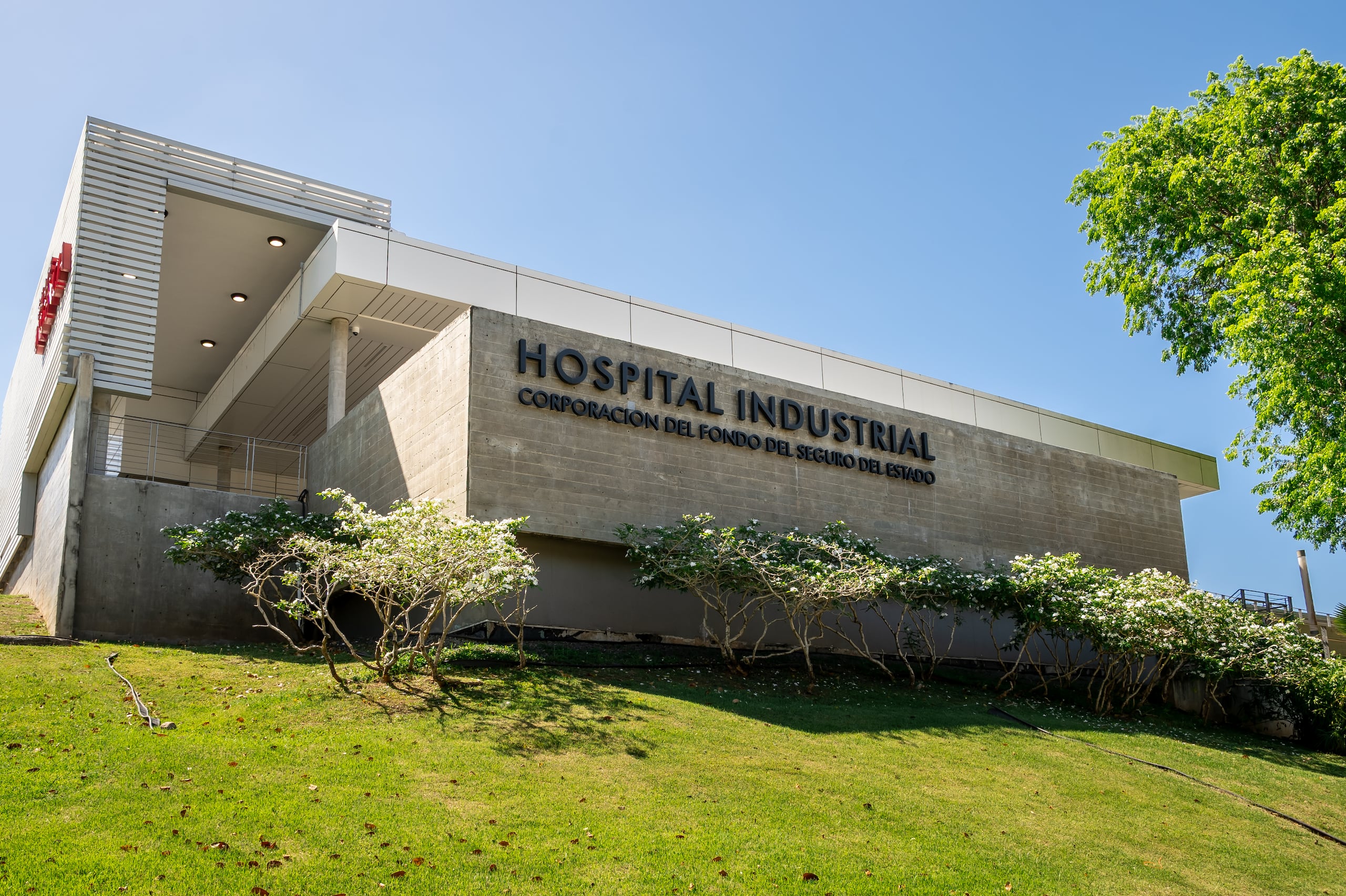 En el Hospital Industrial cuentan con médicos especialistas, tales como cirujanos de mano, neurólogos y fisiatras