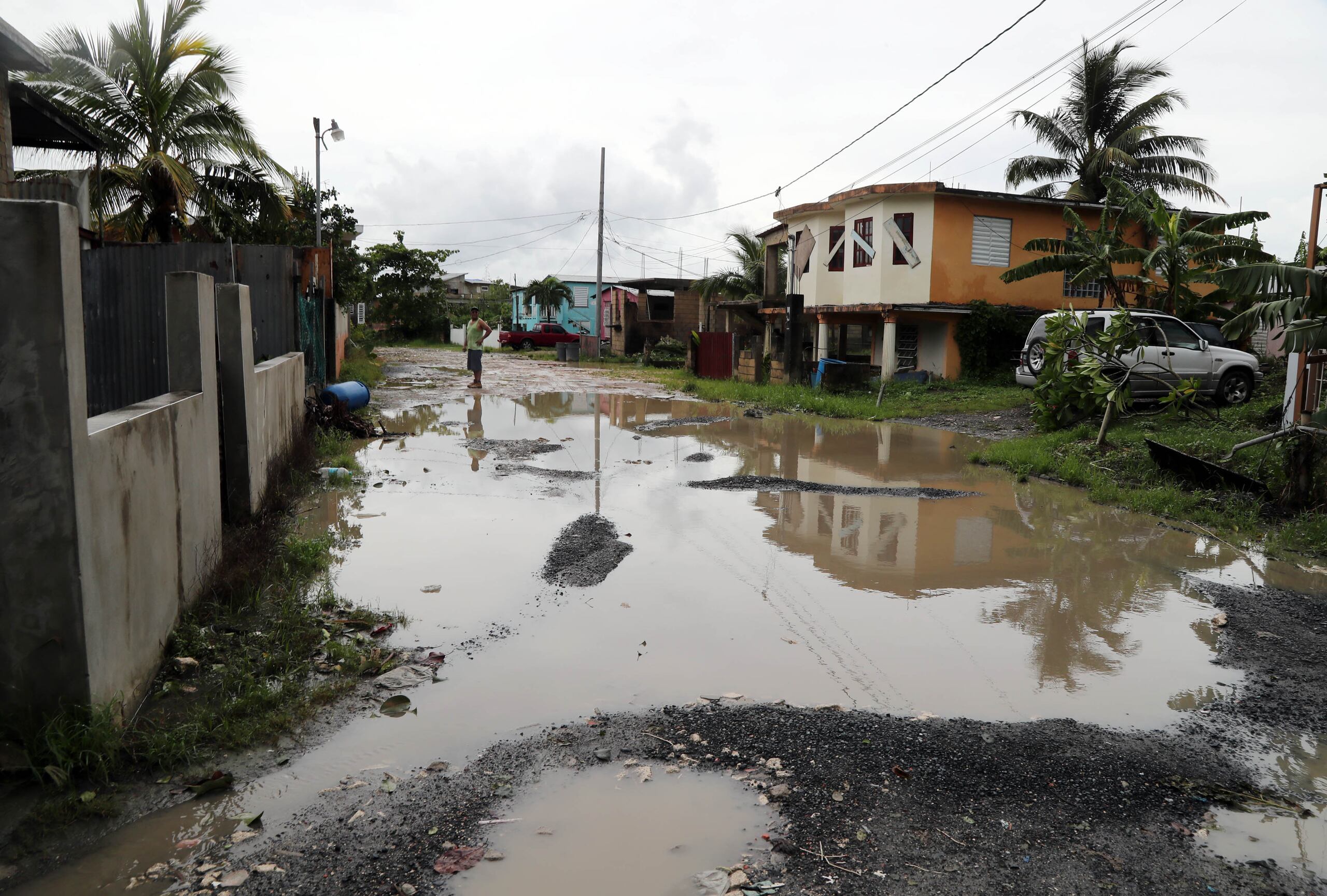 Los trabajos de asfalto en espacios como Valle Hill -donde existen más de 600 residencias- quedarán en suspenso, pues están ubicadas en humedales que son protegidas por el gobierno federal.
