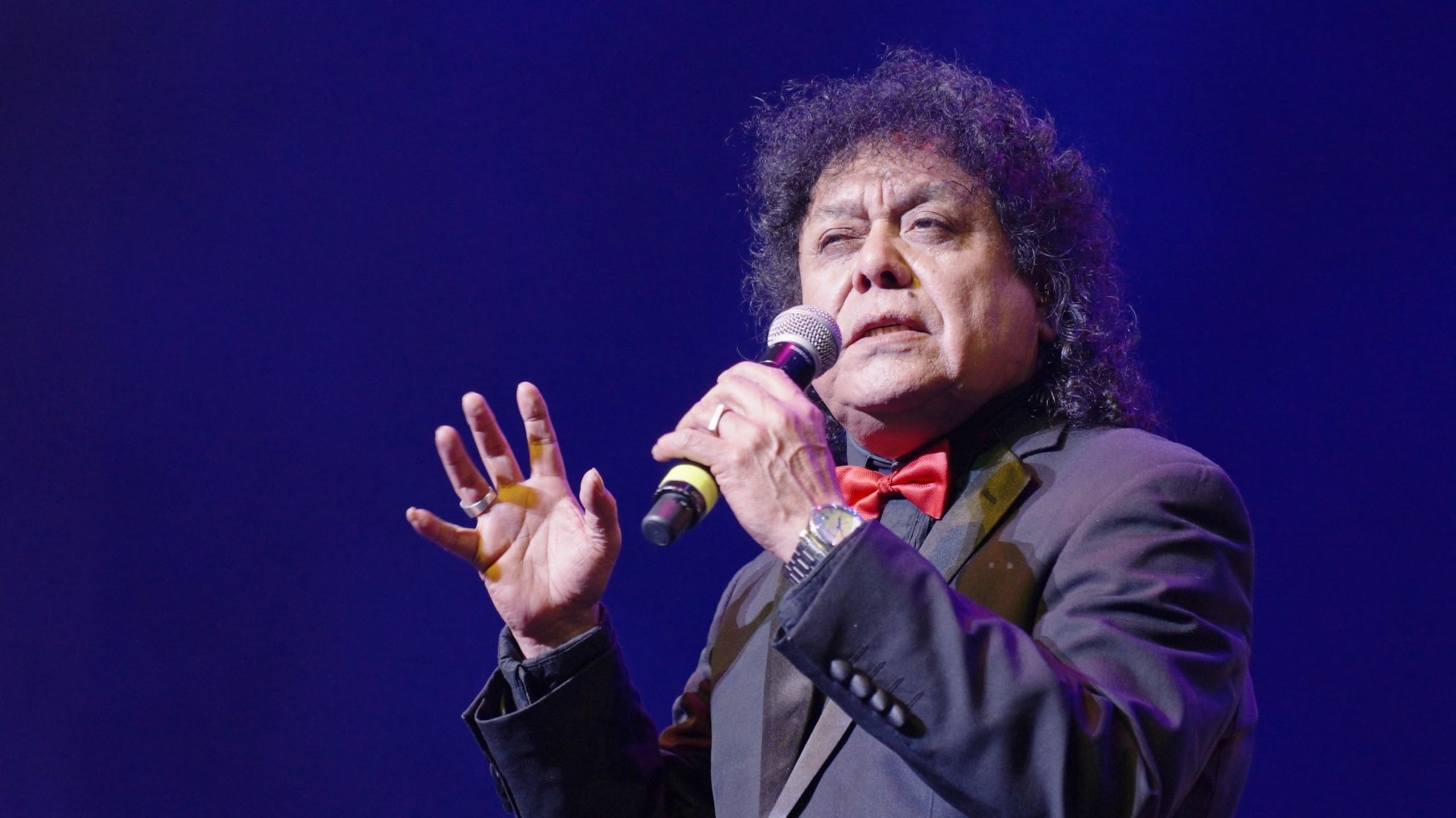 Antonio Armando  Saavedra Zepeda agradeció al público su presencia y el apoyo en los casi 60 años de trayectoria.