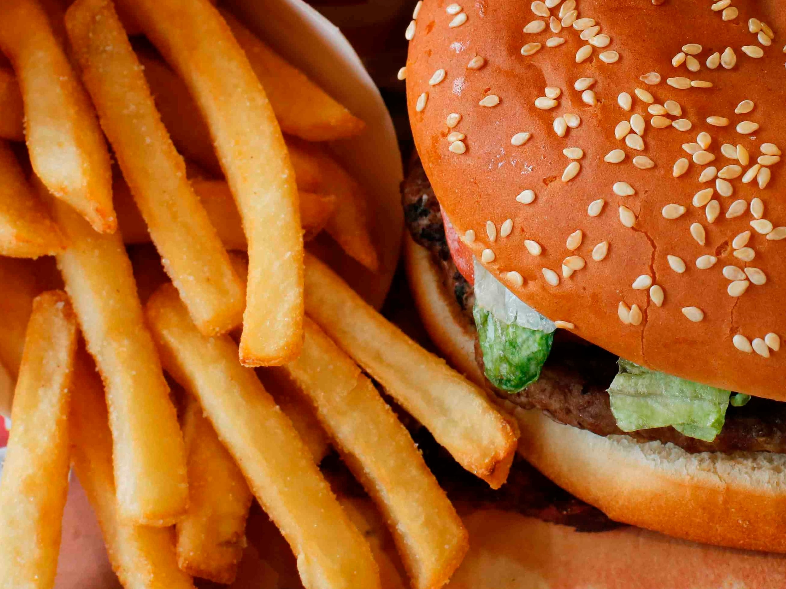 Un combo de Burger King en un restaurante en Estados Unidos (AP)