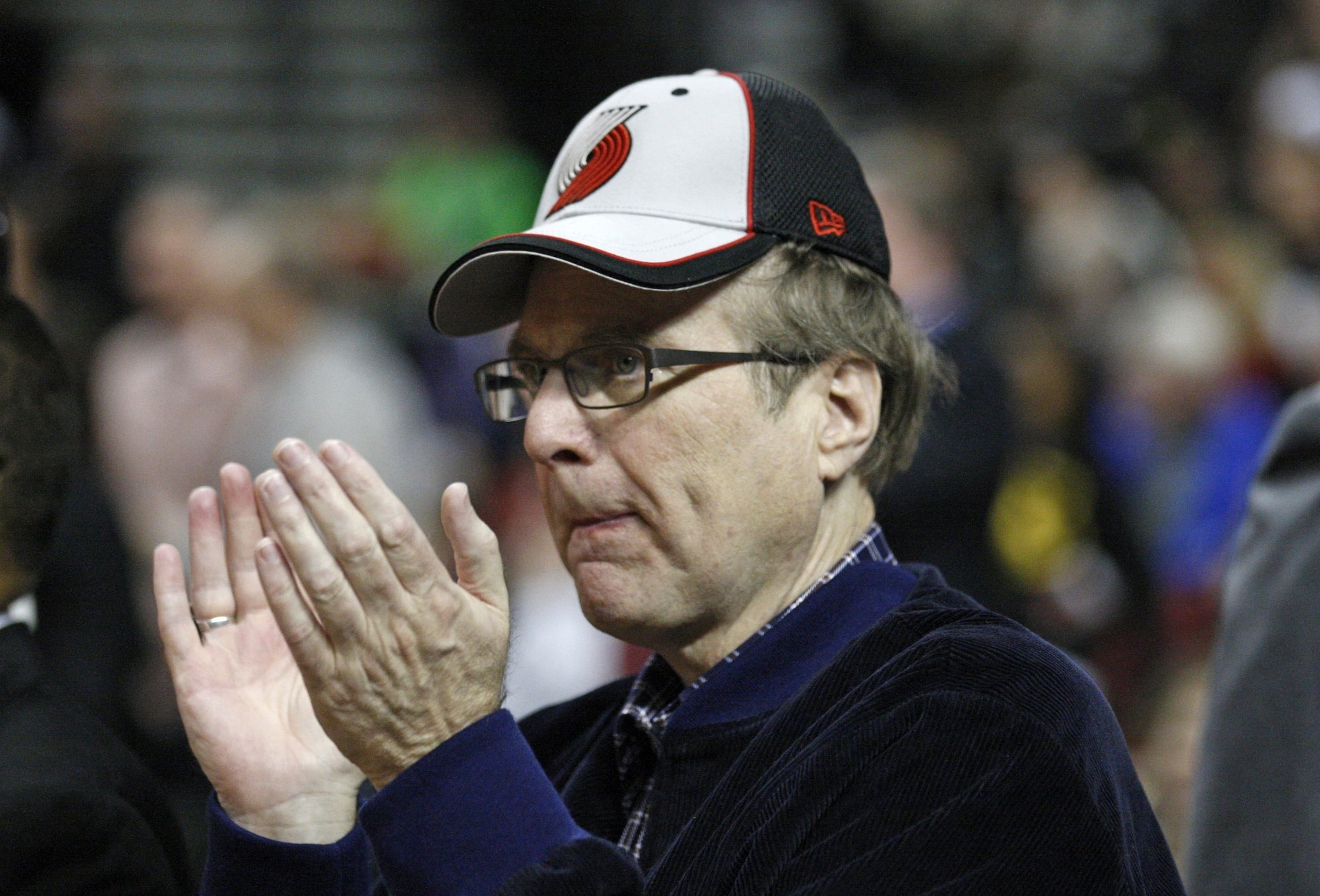 Paul Allen, dueño de los Trail Blazers de Portland, los Seahawks de Seattle de la NFL y parte dueño del Sounders de Seattle de la MLS, pidió en su testamento que tras su muerte sus equipos fueran vendidos y los fondos destinados a la filantropía. Él murió en el 2018.