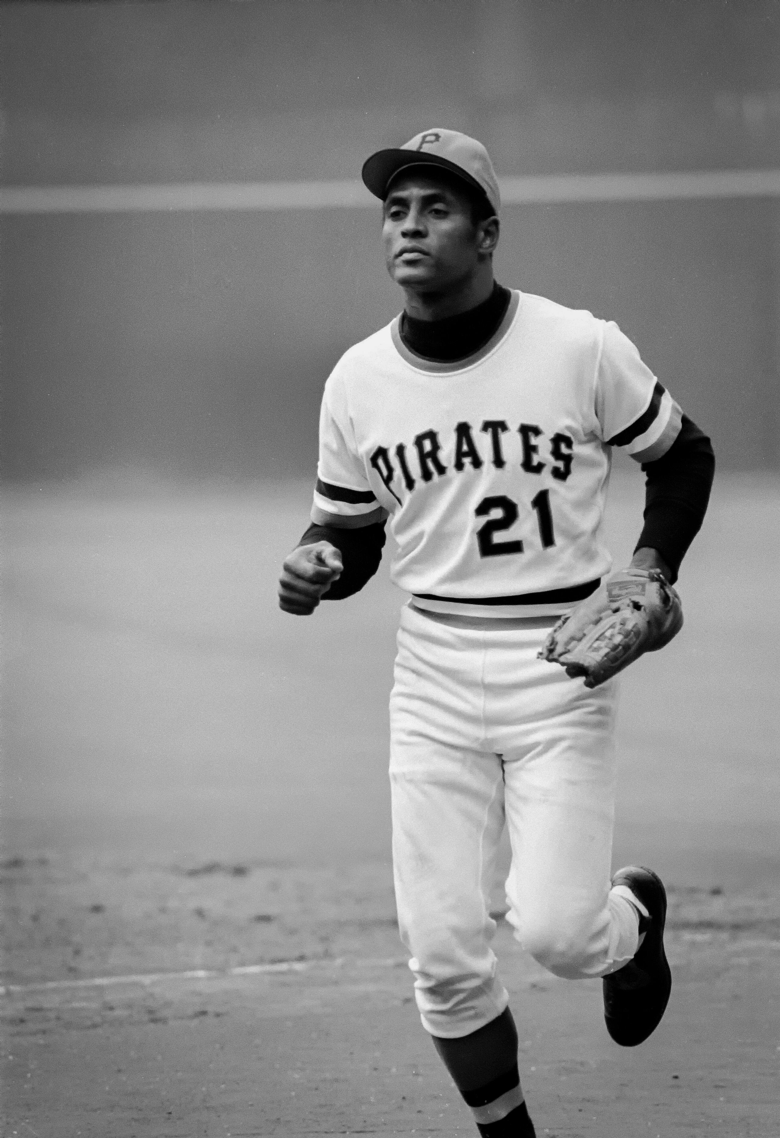 Los organizadores del evento exhortan al público a asistir con vestimenta alusiva al #21 de Clemente.