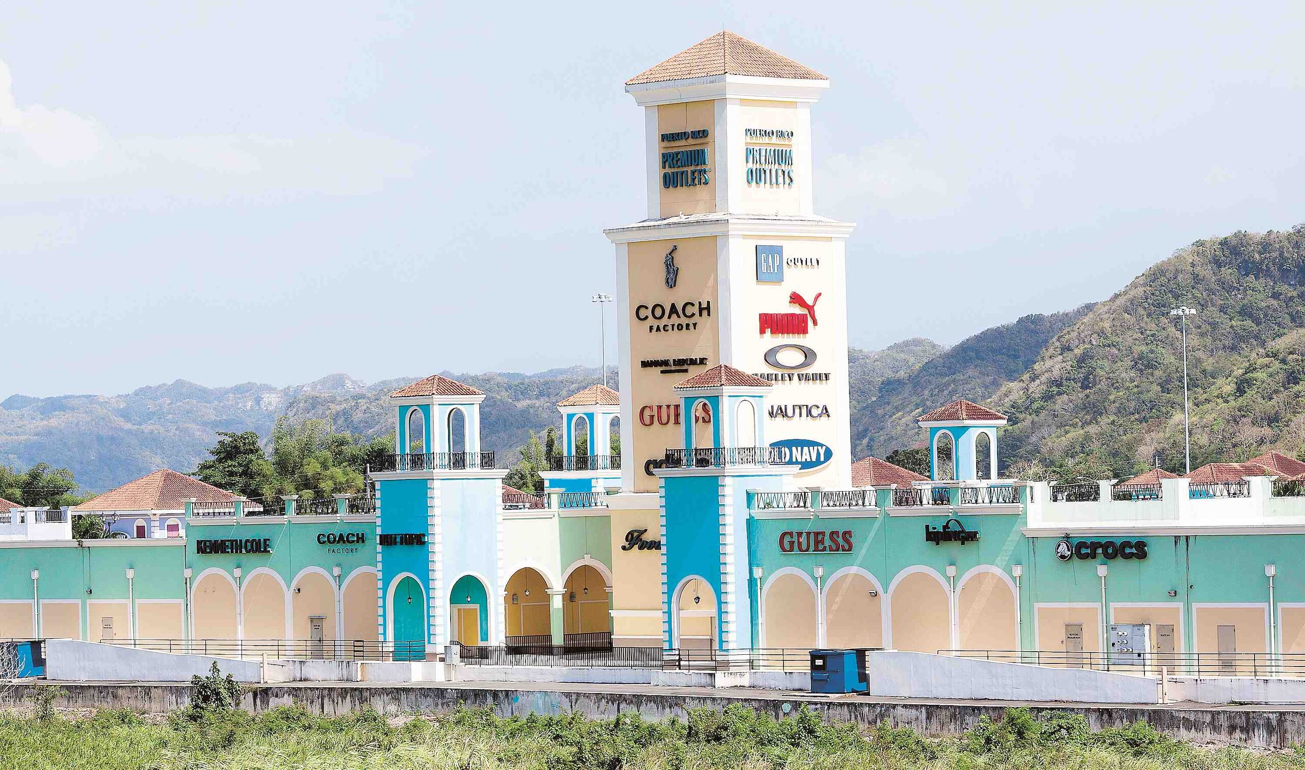 Puerto Rico Premium Outlets en Barceloneta tiene más de 350,000 pies cuadrados. (GFR Media)