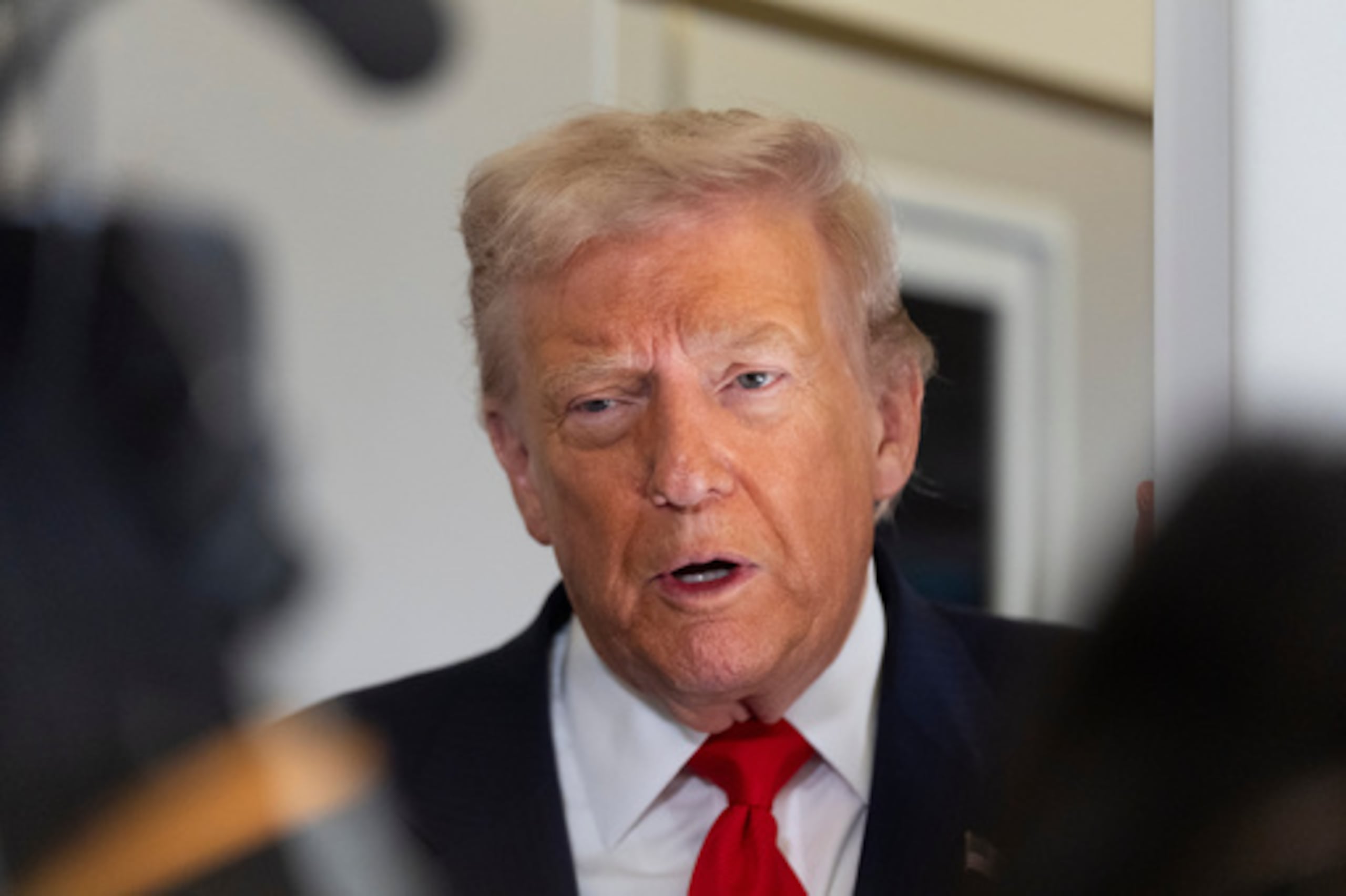 El indulto fue parte de un grupo de perdones que Trump otorgó el viernes.