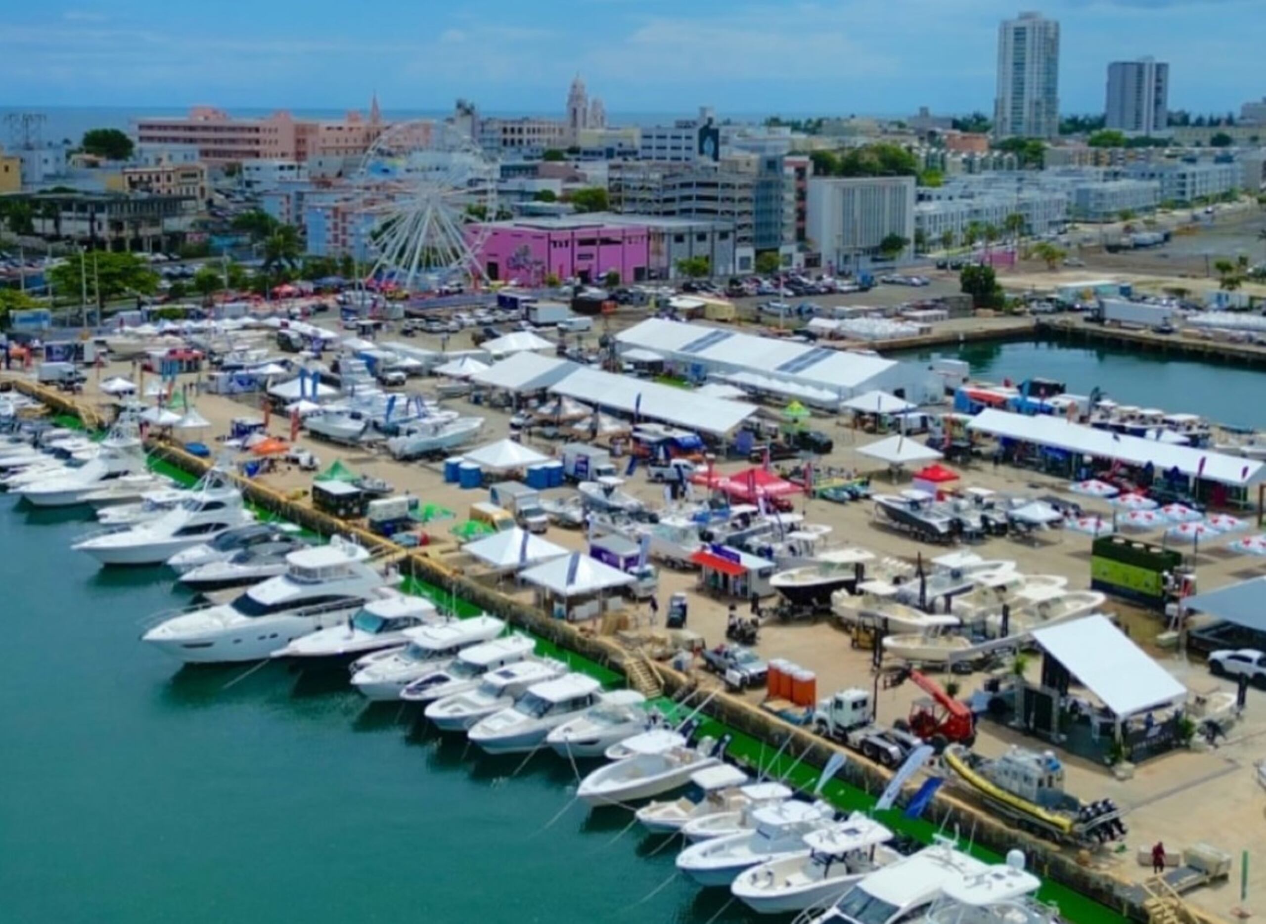 Cuenta con más de más de 260 exhibidores.