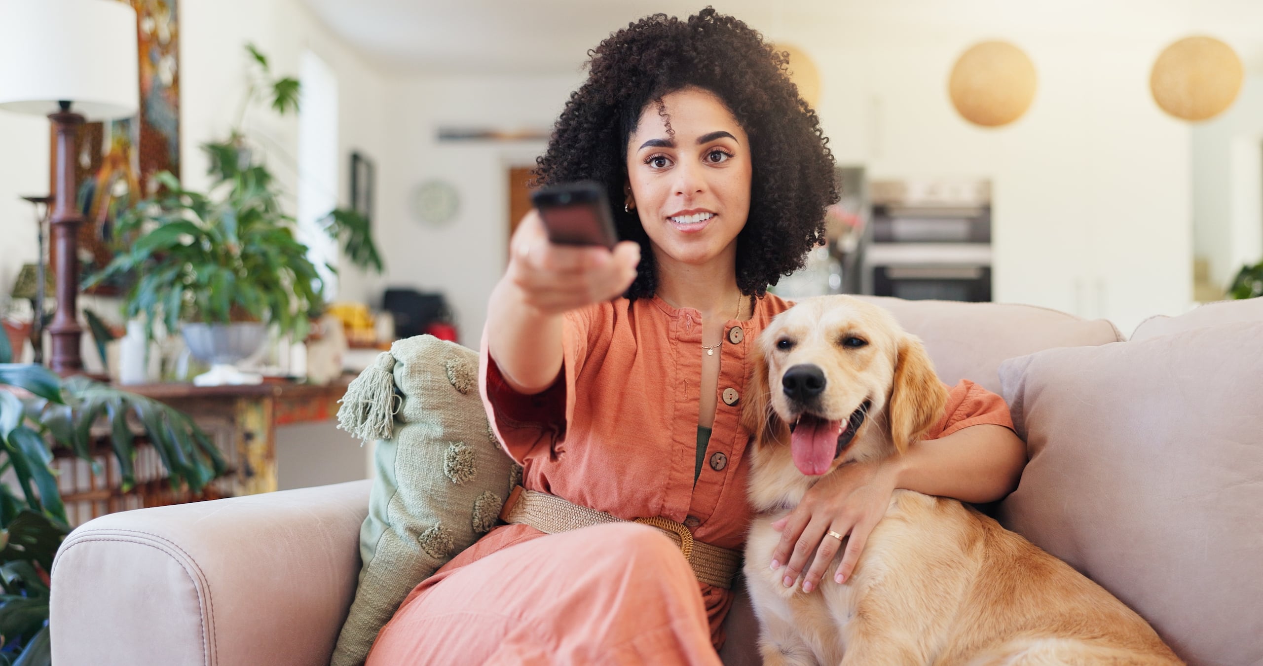 La necesidad de integrar nuevas funciones de personalización y protocolos de transmisión modernos requiere de aparatos compatibles con el nuevo procesamiento de datos de la plataforma.