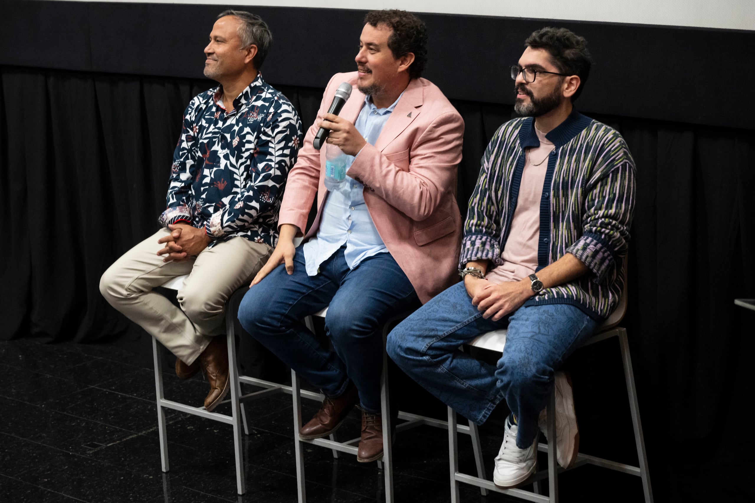 Desde la izquierda, el productor Euskady Burgos, el director musical Amed Irizarry y el director Juanky Álvarez.