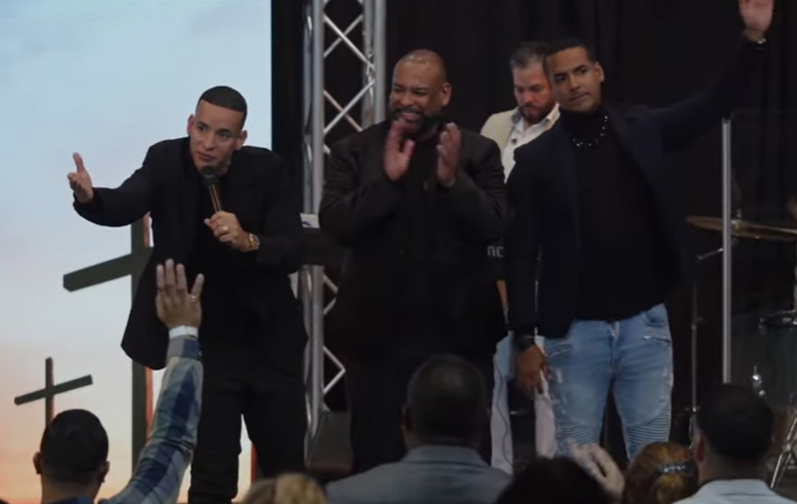 La reconciliación fue dada a conocer ayer, Domingo de Resurección, en una iglesia de Kissimmee, en el estado de Florida.