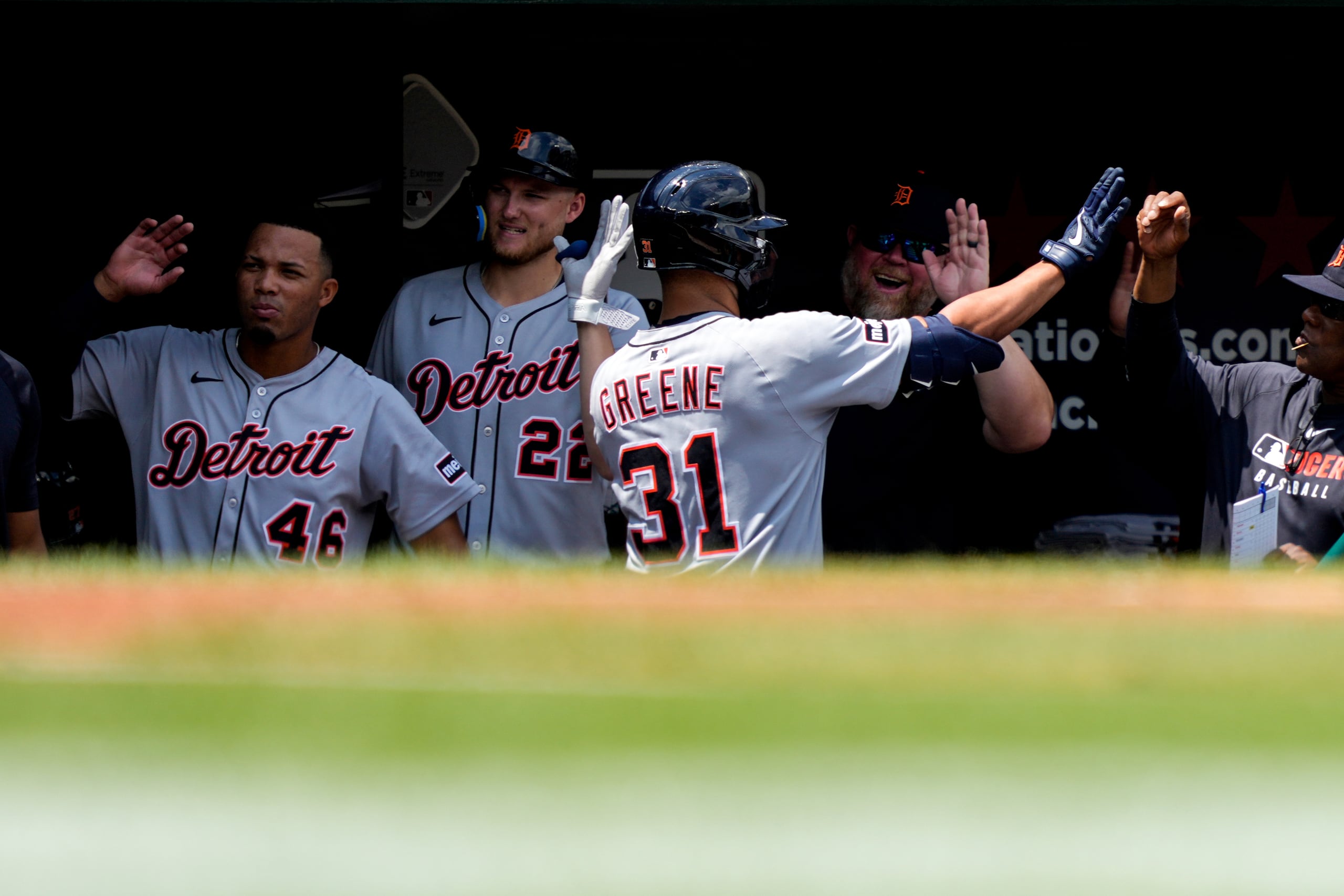 Riley Greene (31) tras su jonrón en la primera entrada.