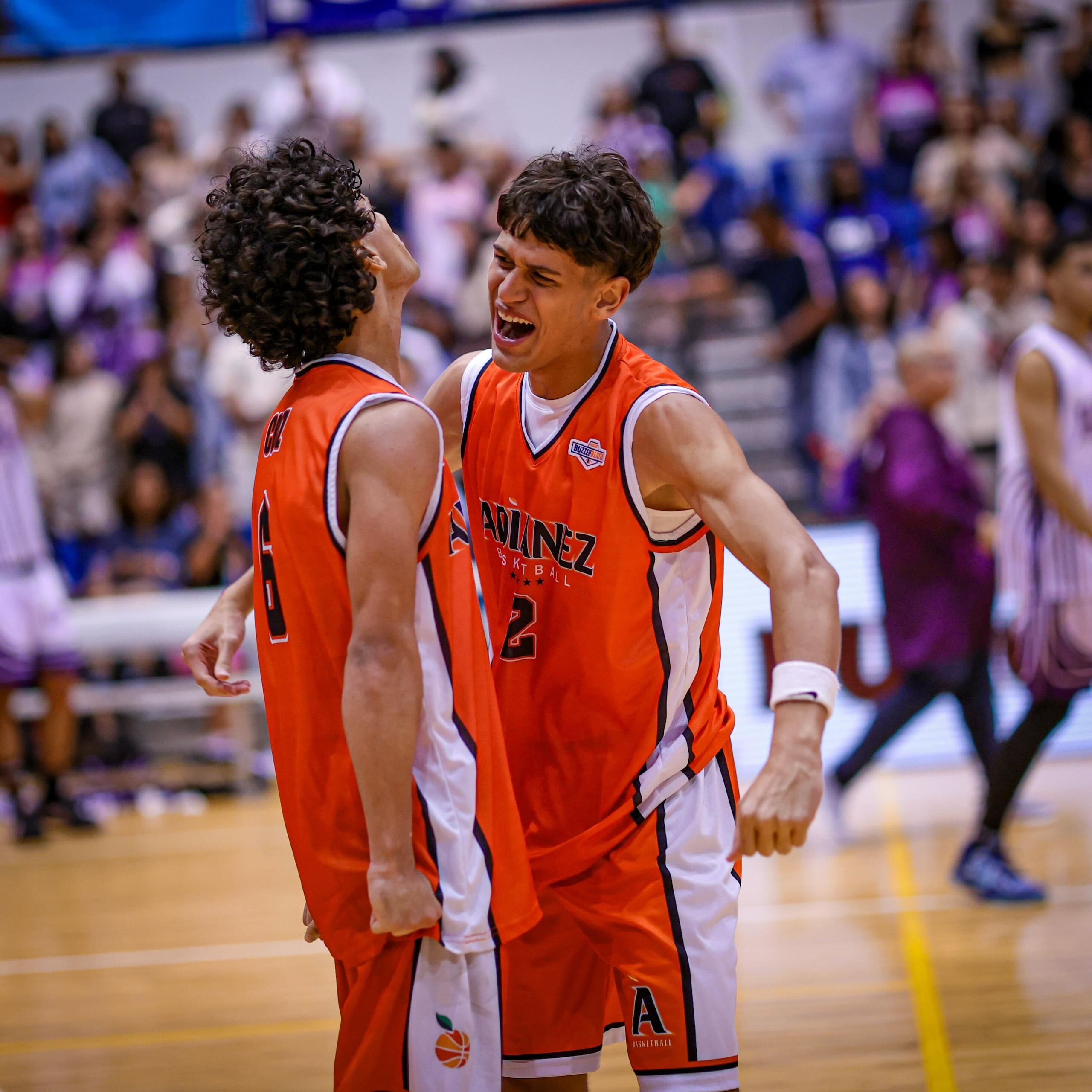 Jugadores del Colegio Adianez durante el partido contra Jireh Kingdom Christian Academy en el "Final Four" del Top Ranked Buzzer Beater.