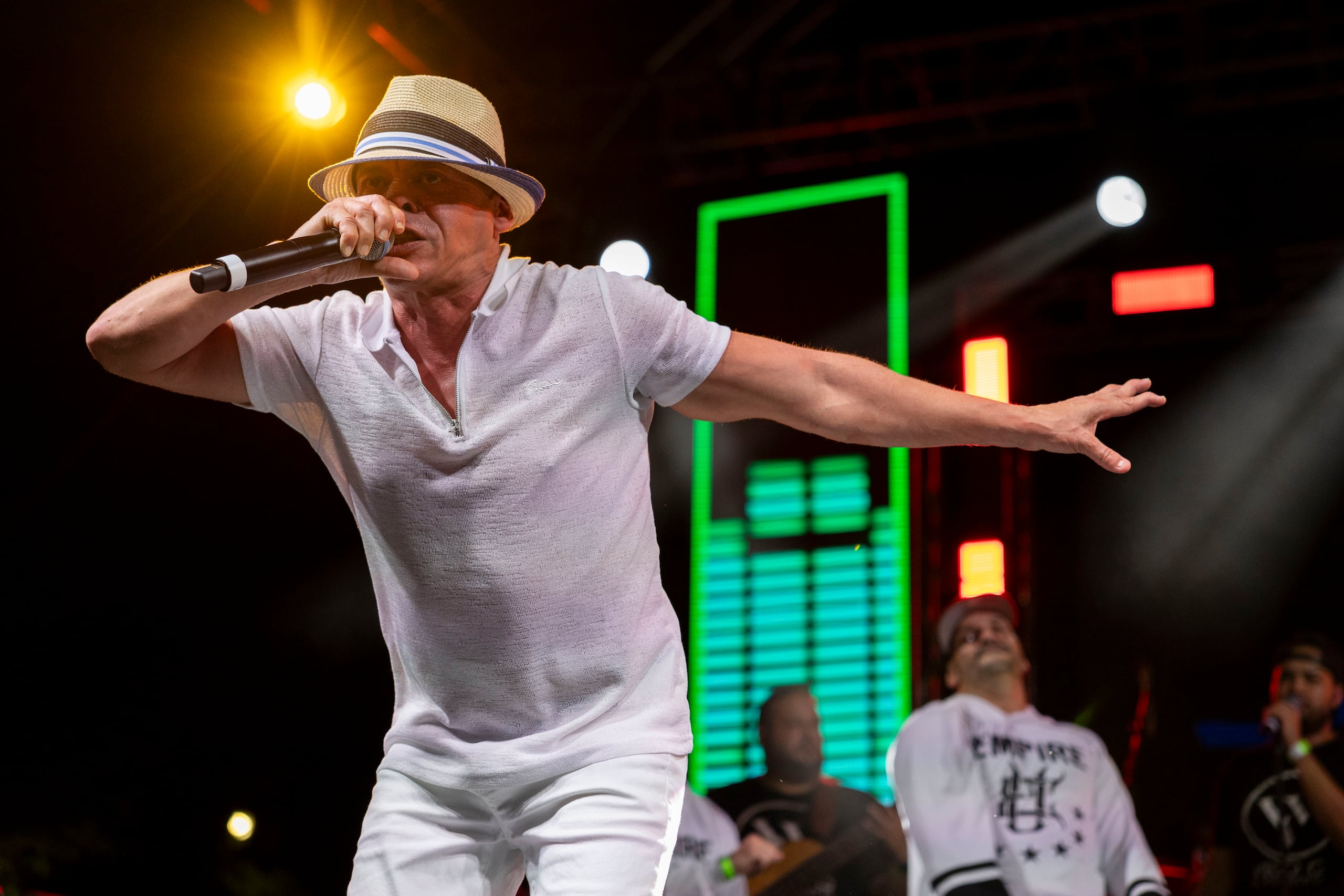 El Filósofo del Rap también puso a delirar a los presentes con sus interpretaciónes.