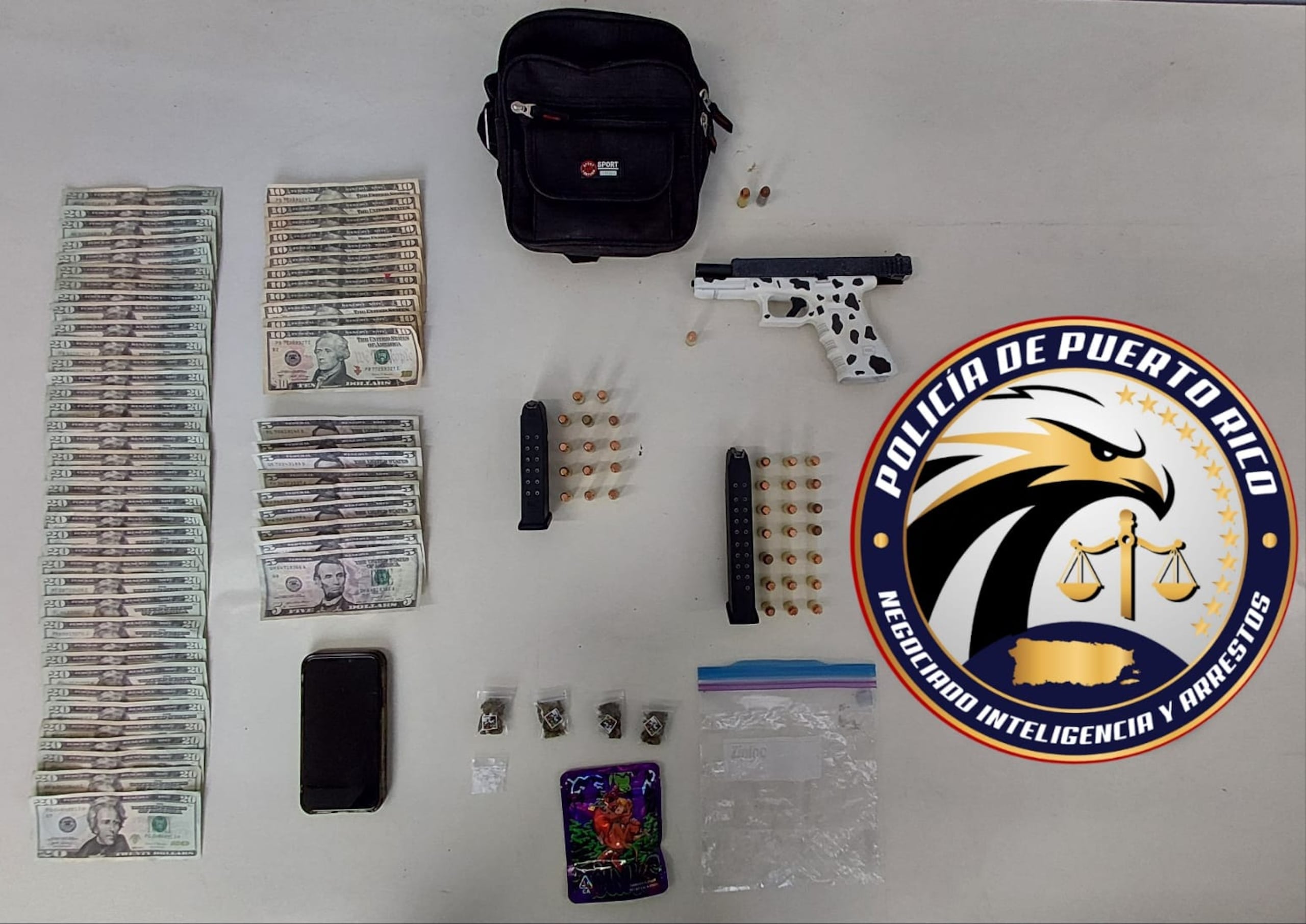 Arma ilegal, cargadores, balas y drogas ocupadas a un adolescente en la Barriada Figueroa, en Santurce.