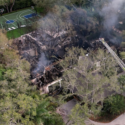FOTOS: Incendio arrasa con casa del entrenador del Heat de Miami