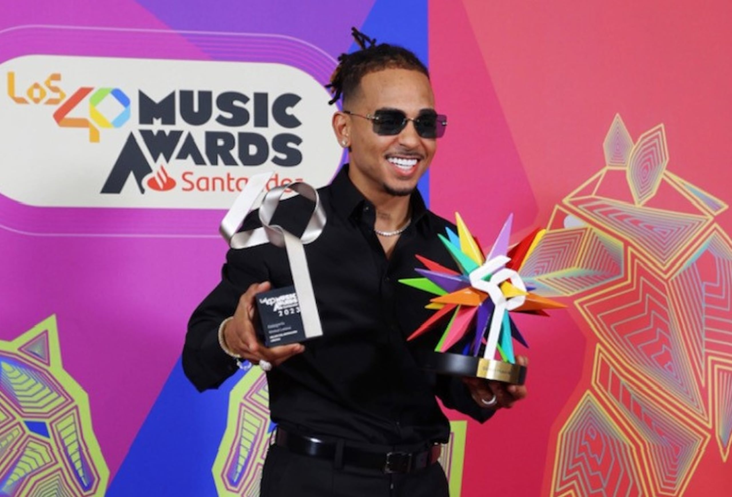 También se llevó el premio en la Categoría Global Latina: Mejor Colaboración Urbana por “Hey Mor” en colaboración con Feid.
