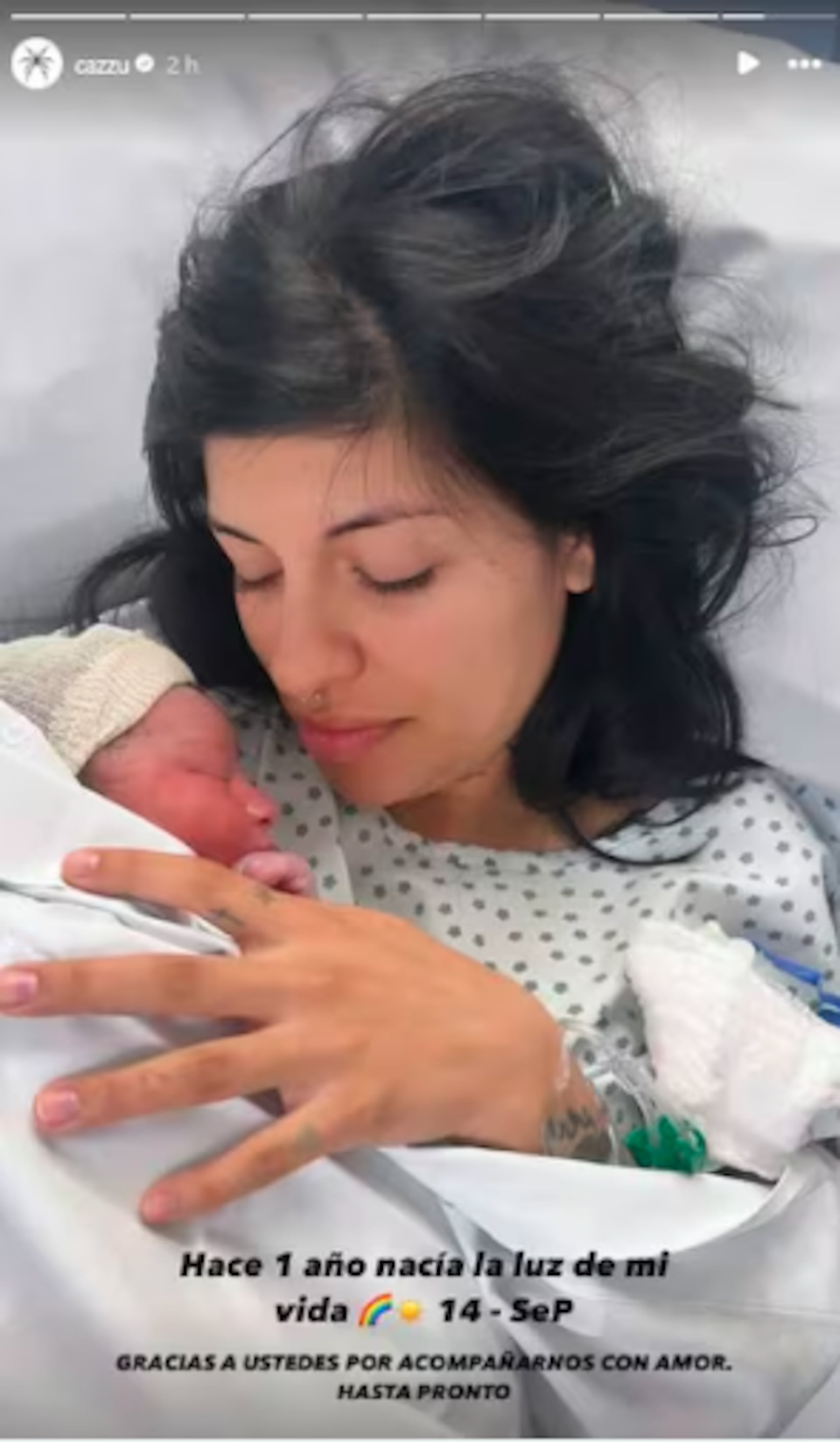 Esta fue la foto inédita que publicó Cazzu.