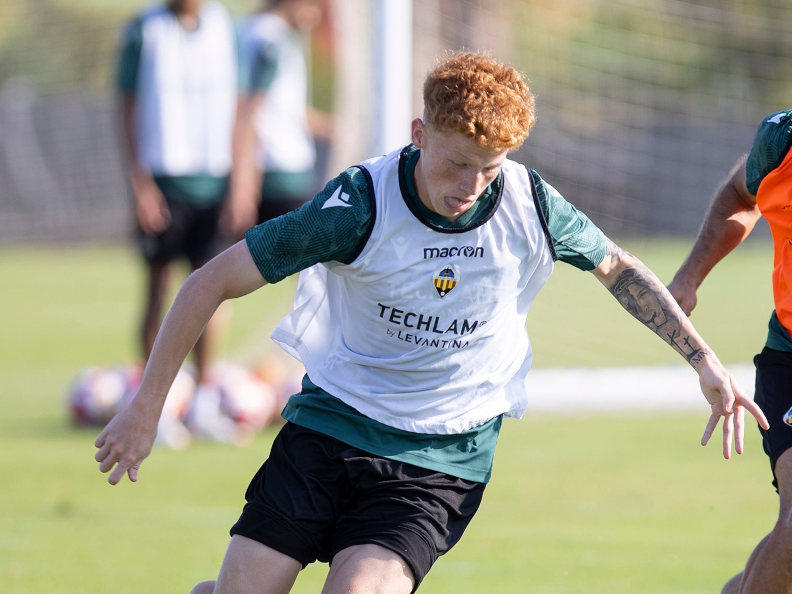 Jeremy de León, durante un entrenamiento del CD Castellón, pasó al Real Madrid, especifícamente a su equipo Castilla de tercera división.