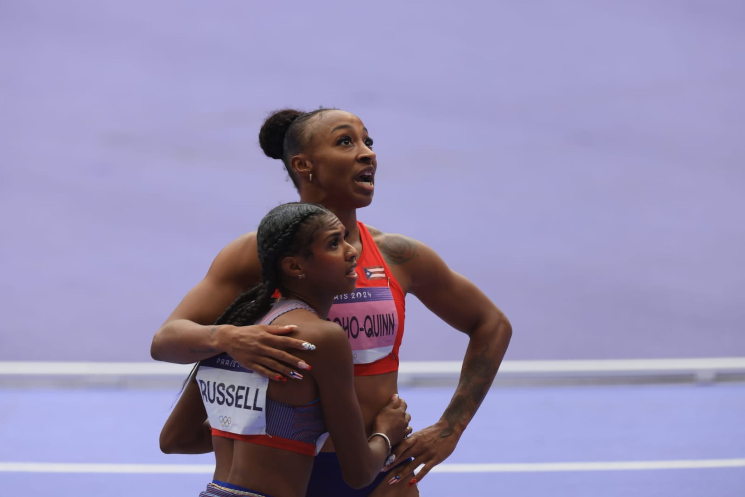 Jasmine Camacho Quinn espera por los resultados oficiales.