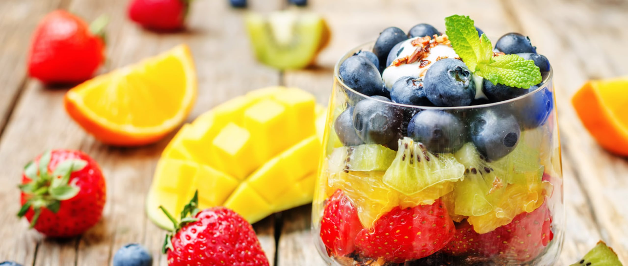 El mejor remedio casero contra la resaca son las frutas, pues te permiten recuperar los minerales y los vitaminas perdidas. (Shutterstock)