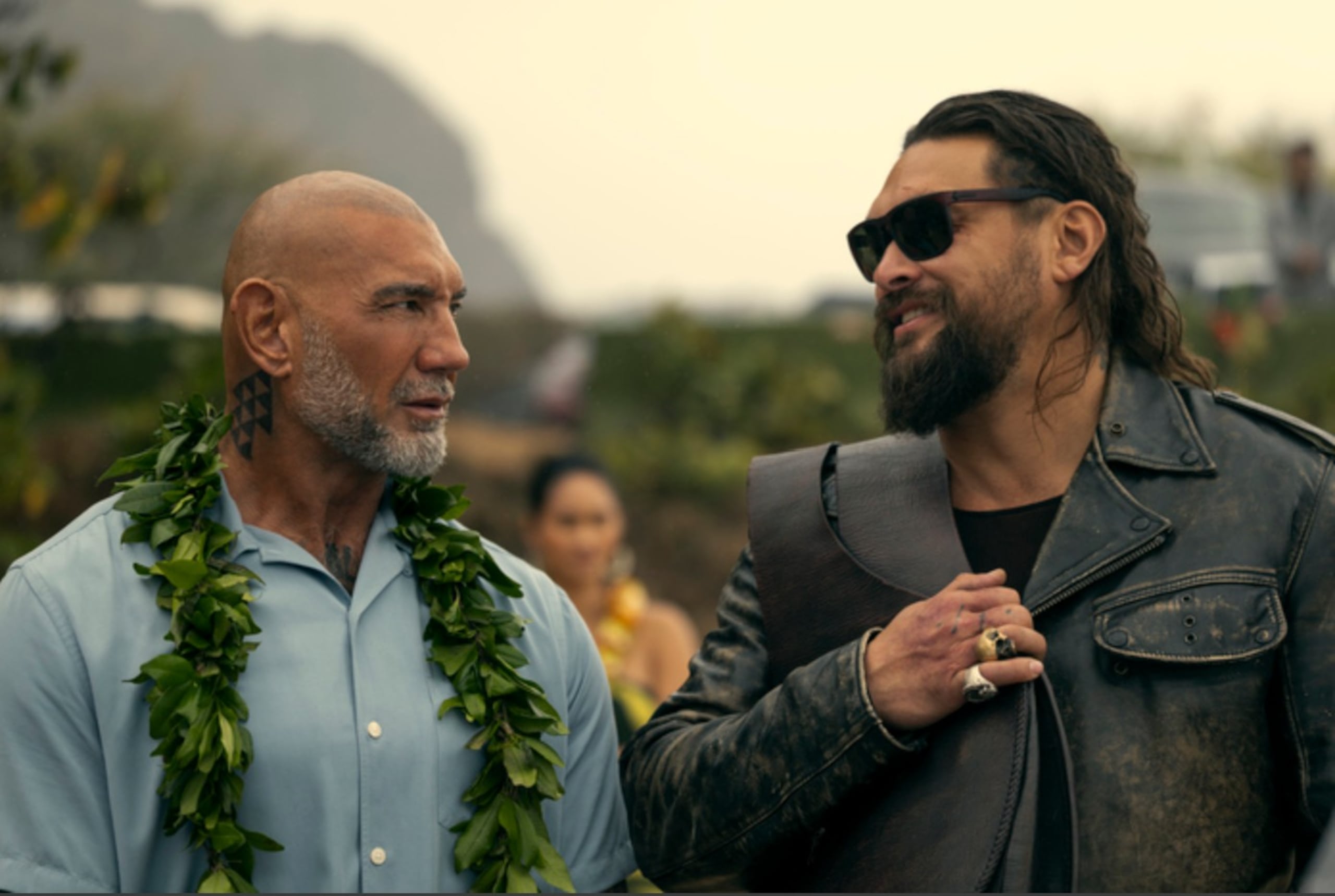 Dave Bautista y Jason Momoa en The Wrecking Crew