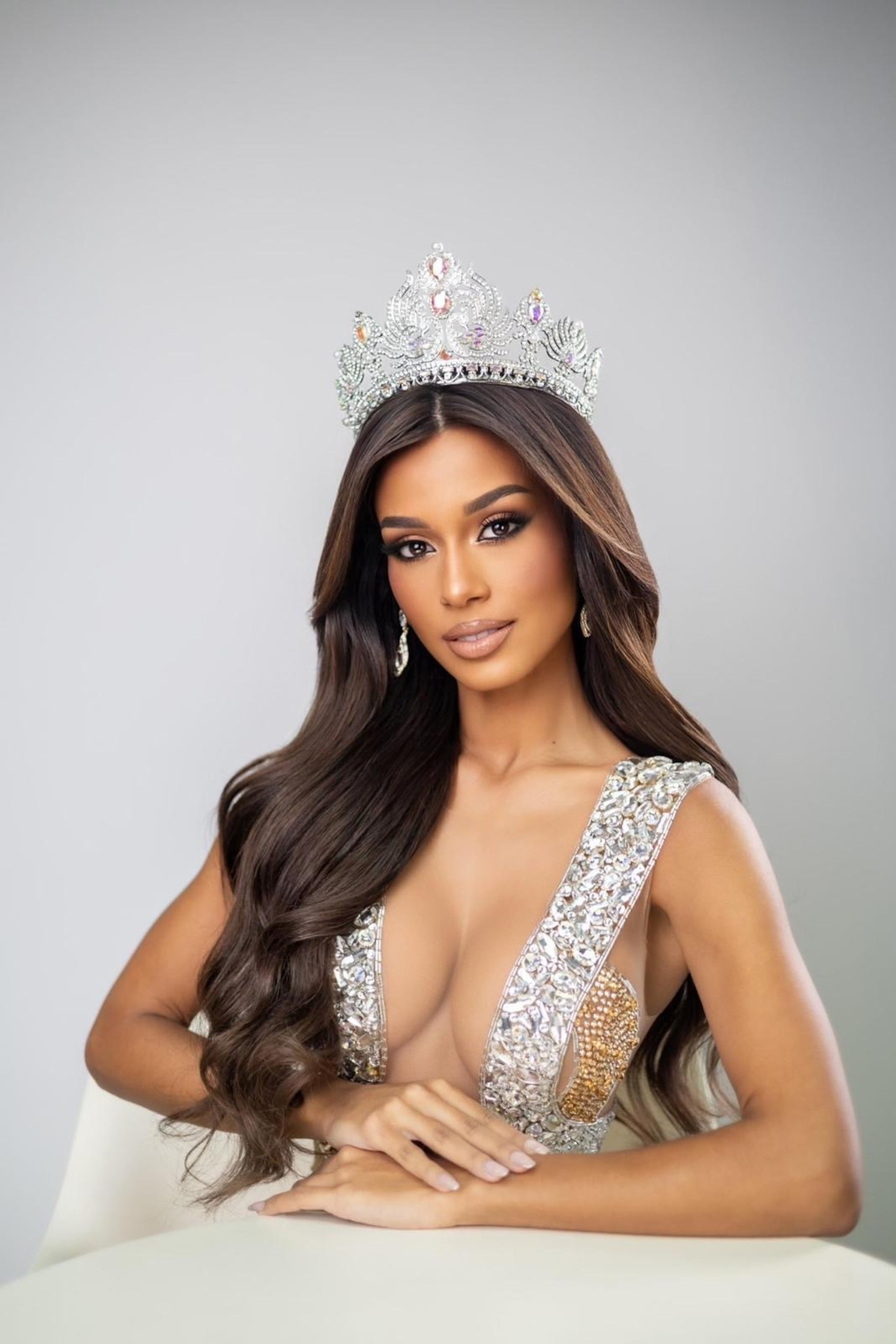 María del Mar Cepero consiguió la cuarta corona internacional para la Isla del Encanto en Miss Intercontinental 2024.