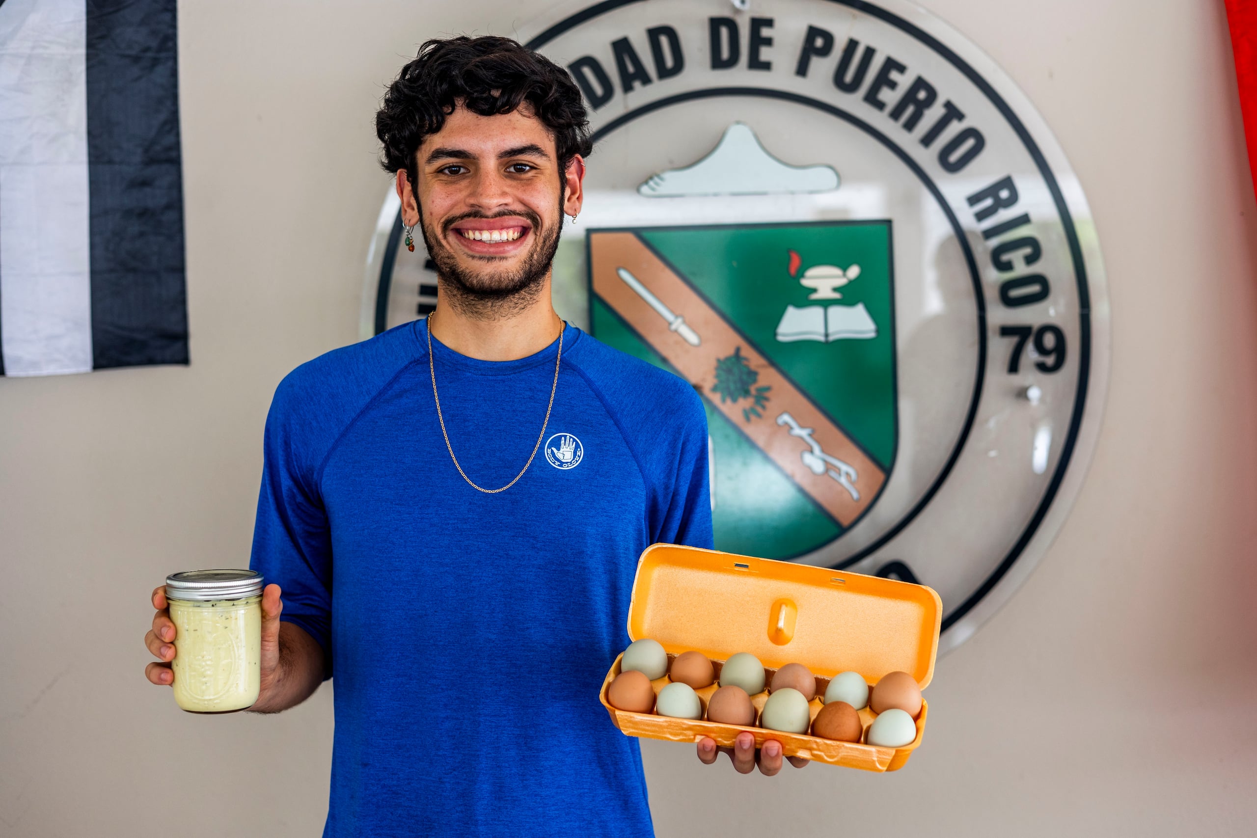 Jann Negron es artífice del proyecto Tierras Kokopelli, que ofrece entre otras cosas huevos de gallinas ponedoras y una mayonesa de romero y aguacate.