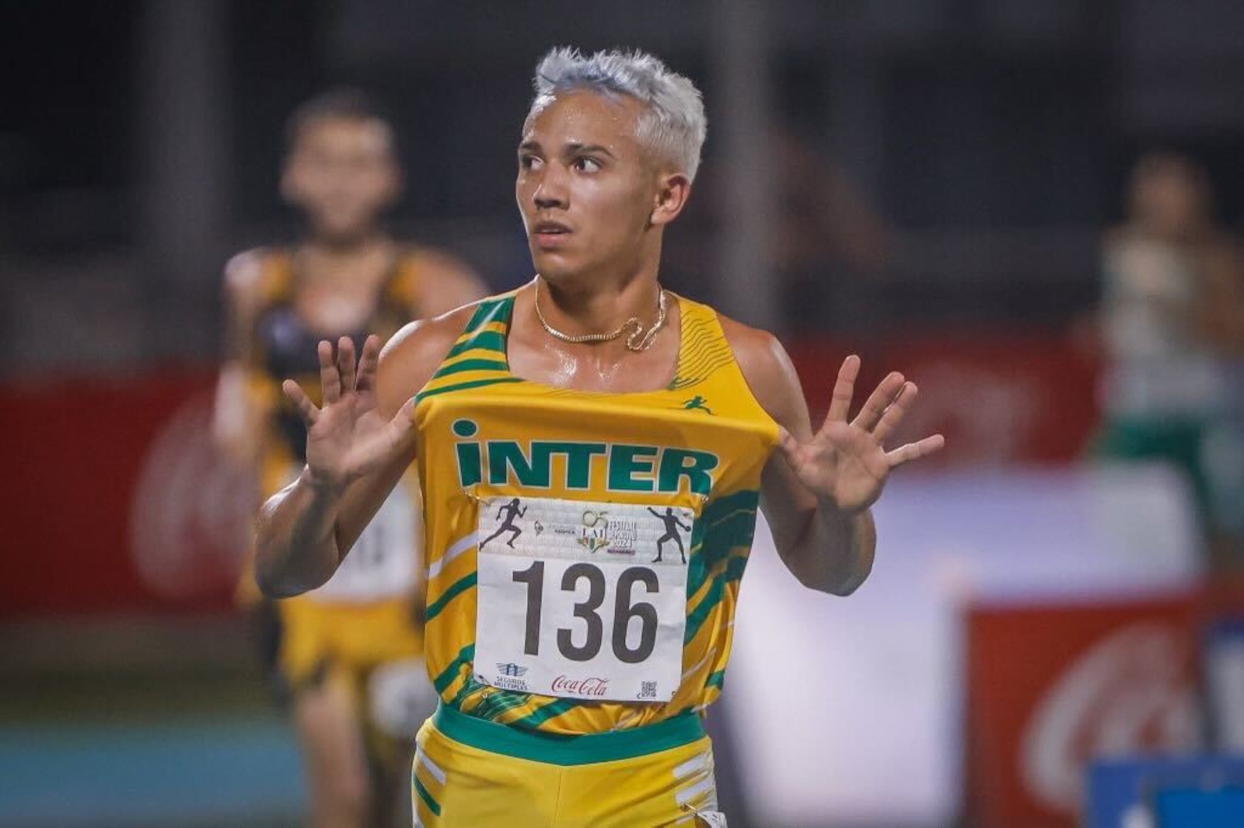 El fondista barranquiteño Héctor Pagán, de la Universidad Interamericana de Puerto Rico, conquistó por tercer año consecutivo los 5,000 metros en las Justas de Atletismo de la LAI.