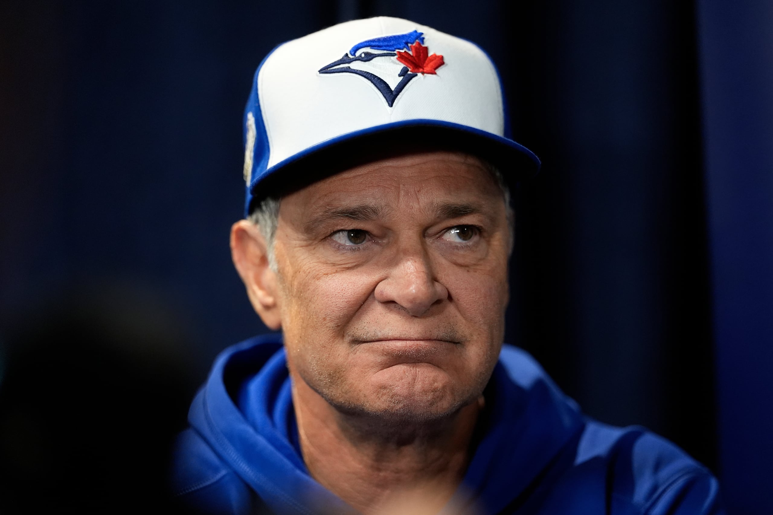 Foto del jueves 23 de octubre del 2025, el entrenador de banca de los Blue Jays de Toronto Don Mattingly en el día de medios de la Serie Mundial.