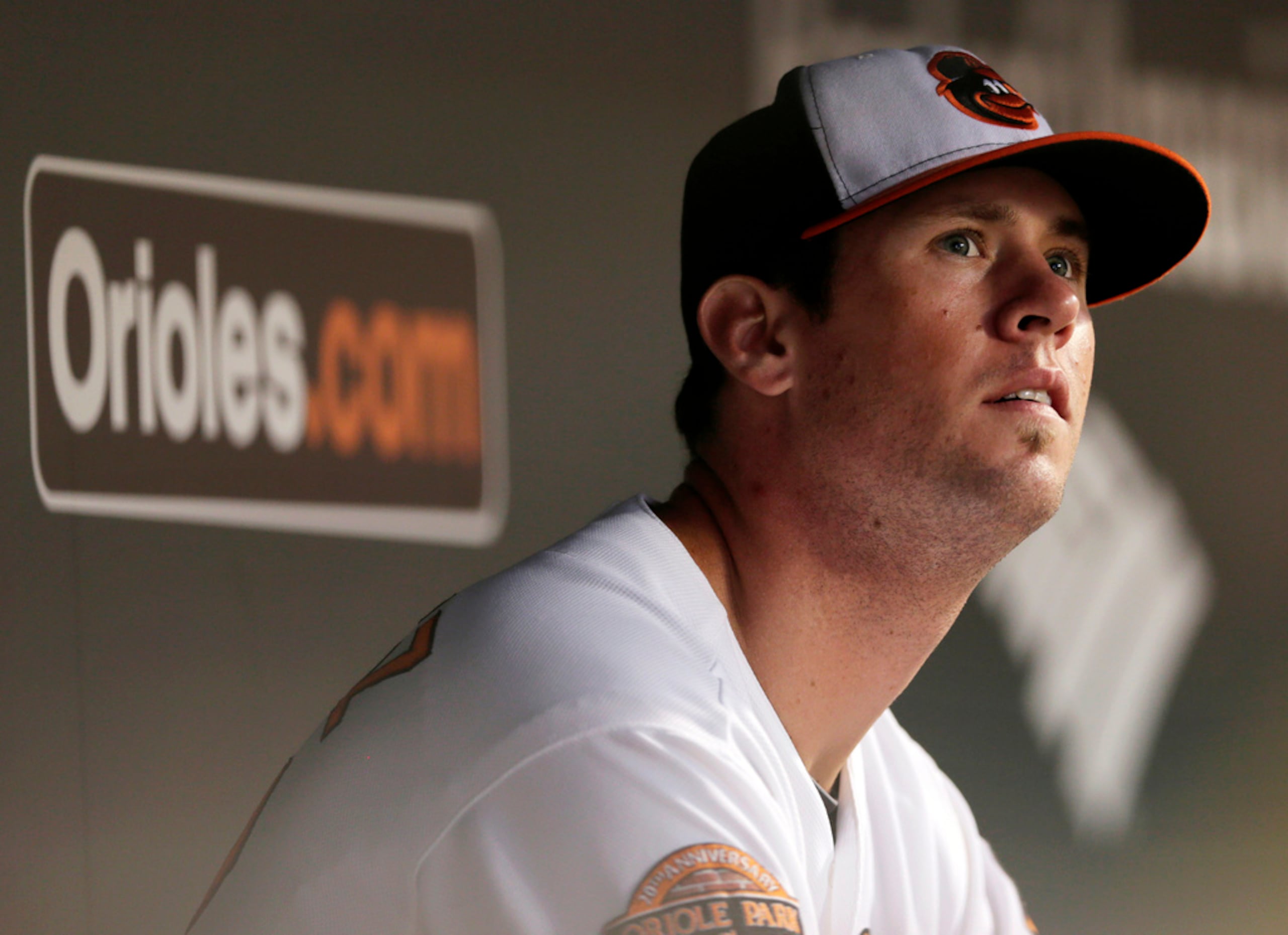 Brian Matusz, lanzador de los Orioles de Baltimore, tras ser relevado durante un juego contra los Angelinos de Los Ángeles el 26 de junio de 2012.