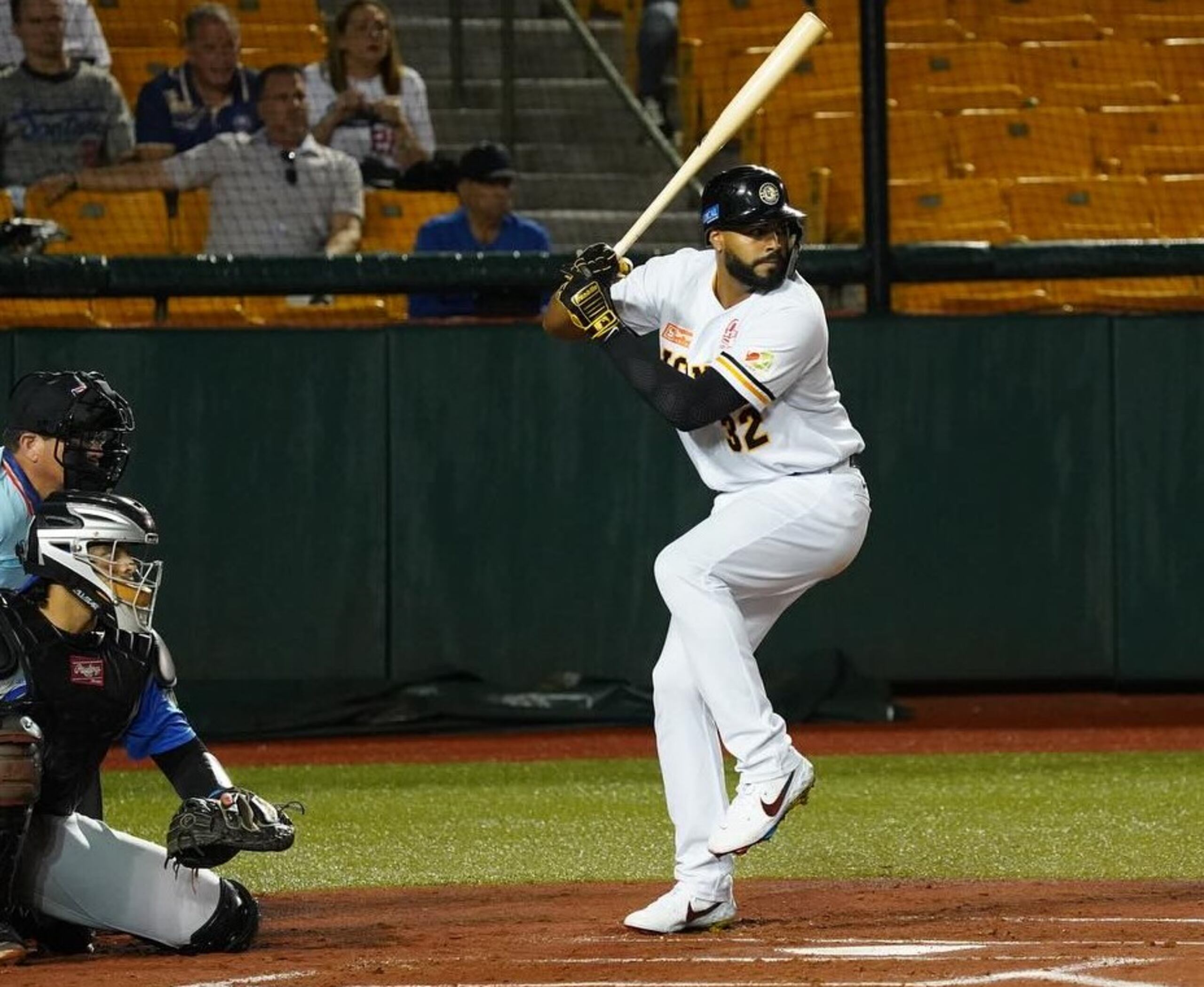 Jonathan Rodríguez se fue de 3-3 en el triunfo de los Gigantes.