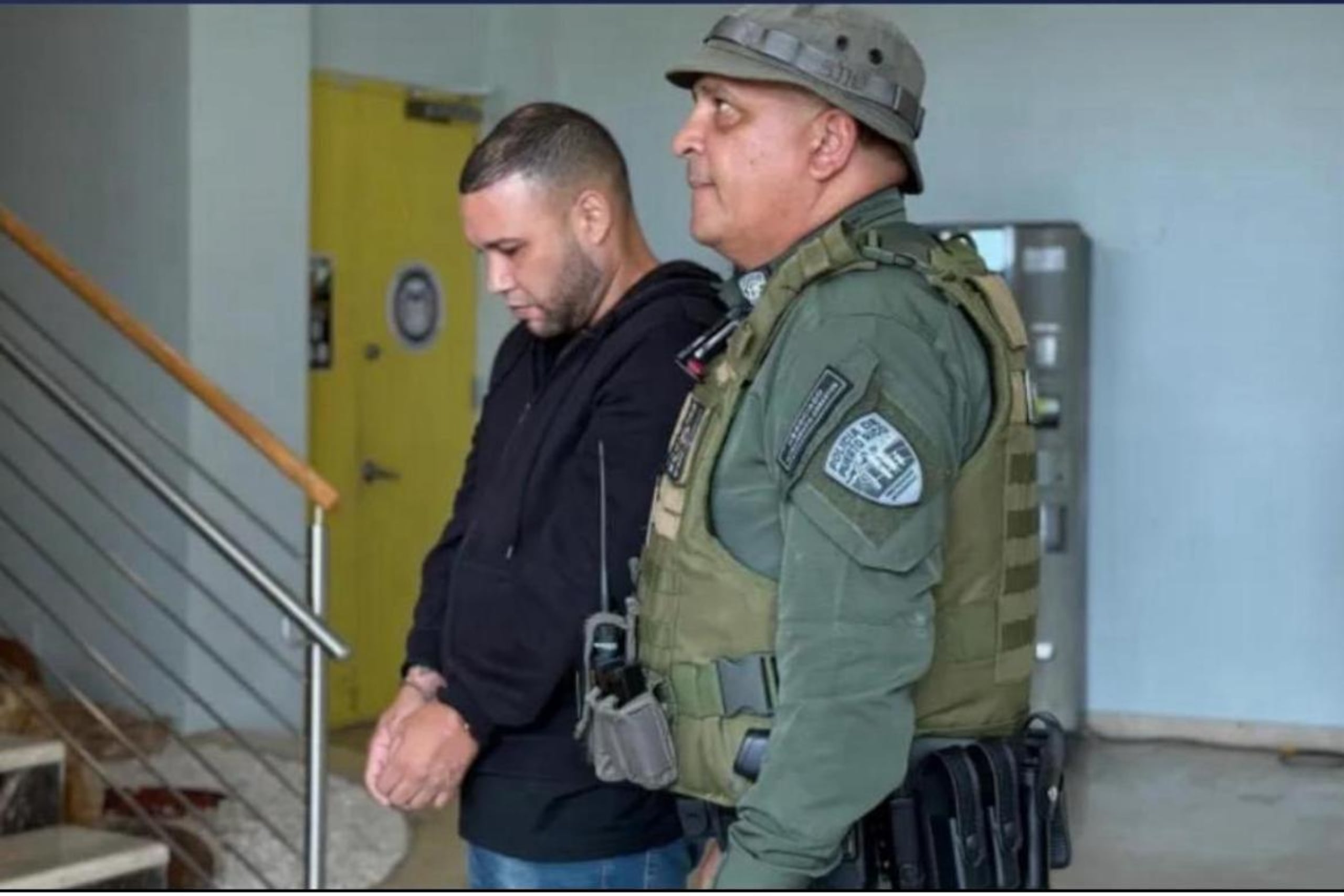 Contra René A. Rosa Rivera, quien se escapó y luego se entregó a las autoridades, pesaba una orden de arresto con una fianza de $21 millones.