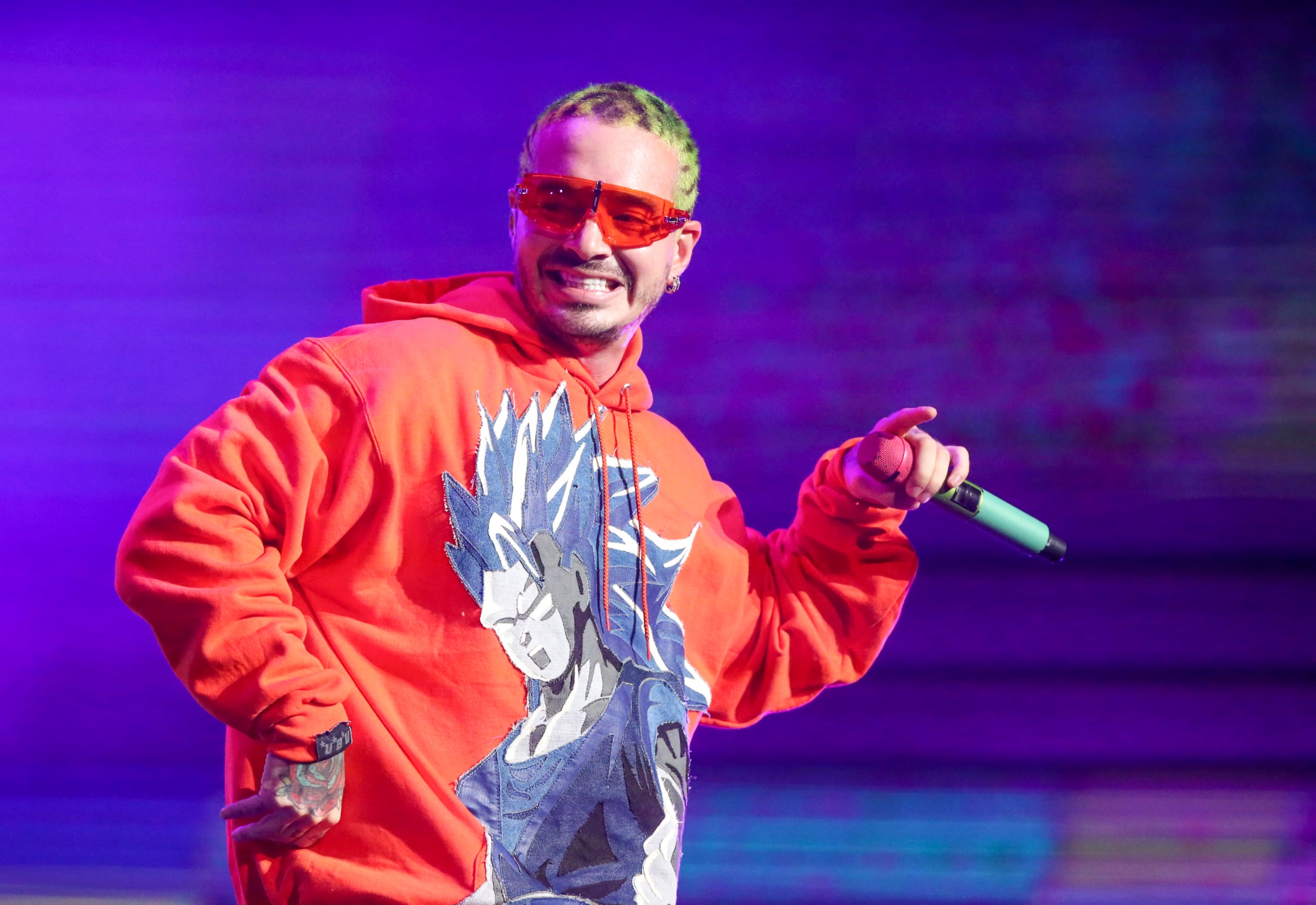 El artista colombiano asegura estar "en alta" tras su más reciente aparición en las redes sociales.